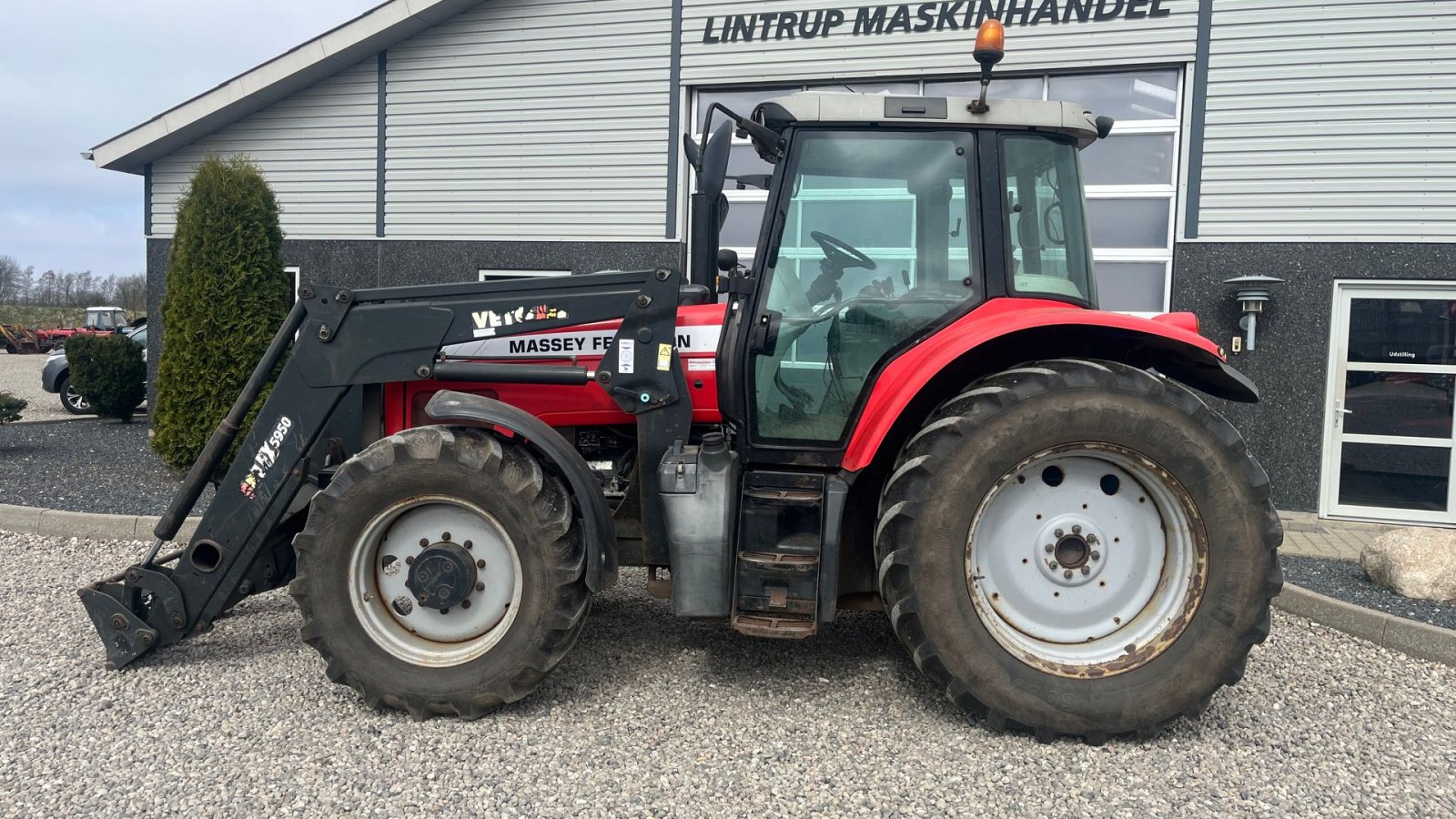 Traktor del tipo Massey Ferguson 6480 Dyna 4 Med frontlift og frontlæsser, Gebrauchtmaschine en Lintrup (Imagen 12)