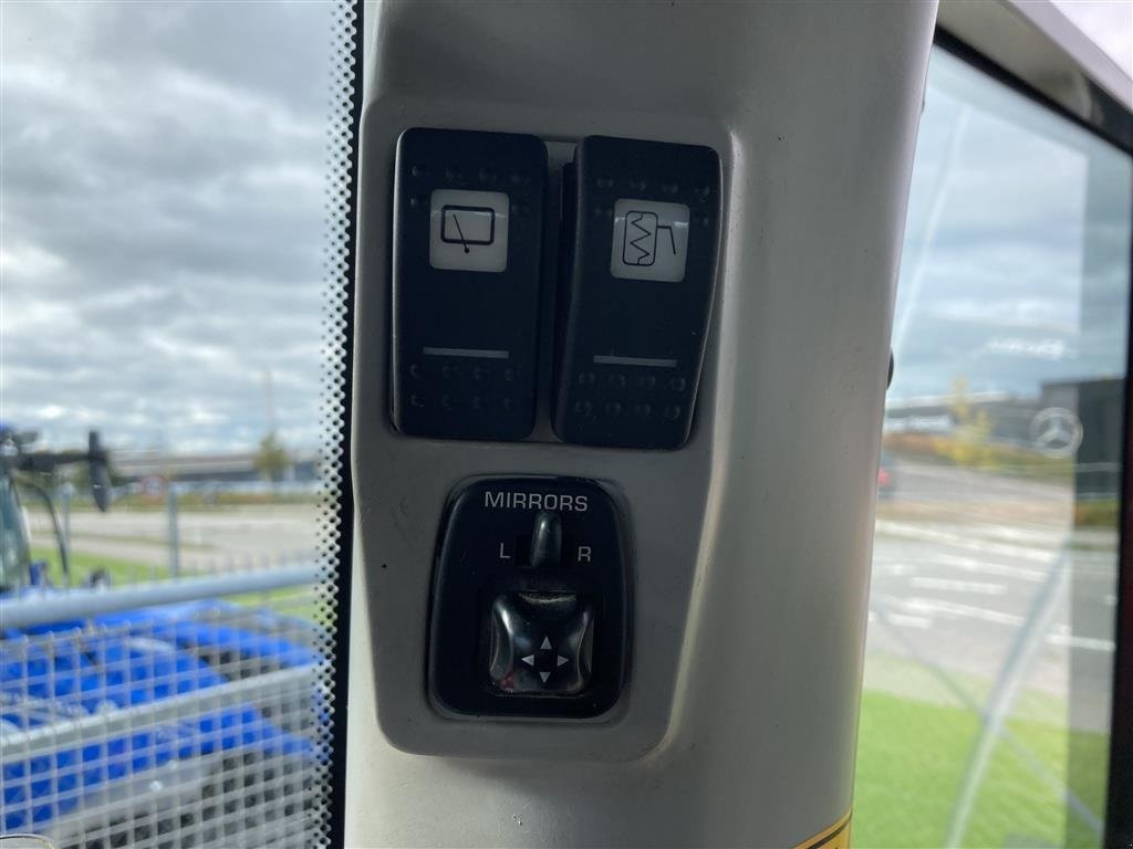 Traktor типа Massey Ferguson 6480 Dyna 4, Gebrauchtmaschine в Roskilde (Фотография 16)