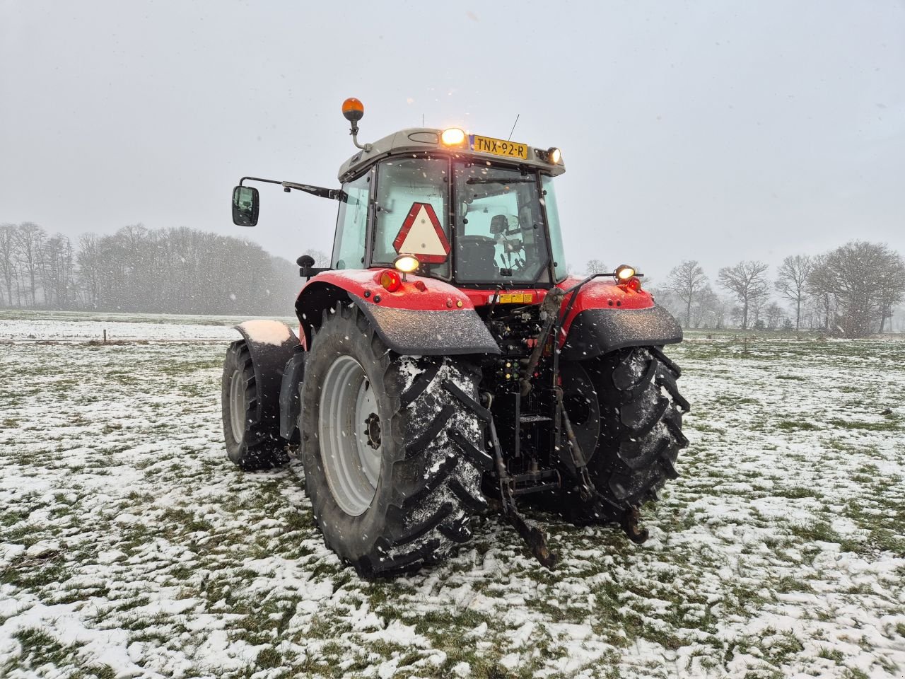 Traktor van het type Massey Ferguson 6480 Dyna 6, Gebrauchtmaschine in Fleringen (Foto 3)