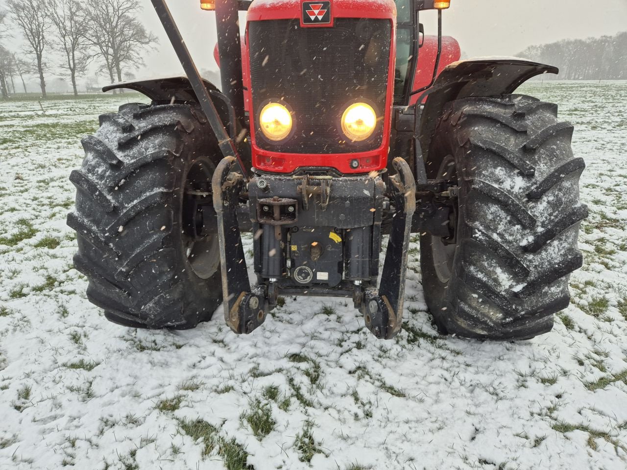 Traktor van het type Massey Ferguson 6480 Dyna 6, Gebrauchtmaschine in Fleringen (Foto 5)