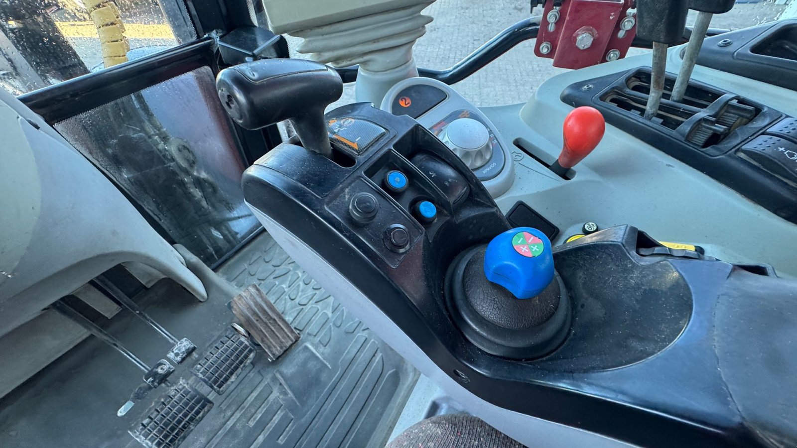 Traktor des Typs Massey Ferguson 6480 MED FULD AFFJEDRING!, Gebrauchtmaschine in Nørager (Bild 18)