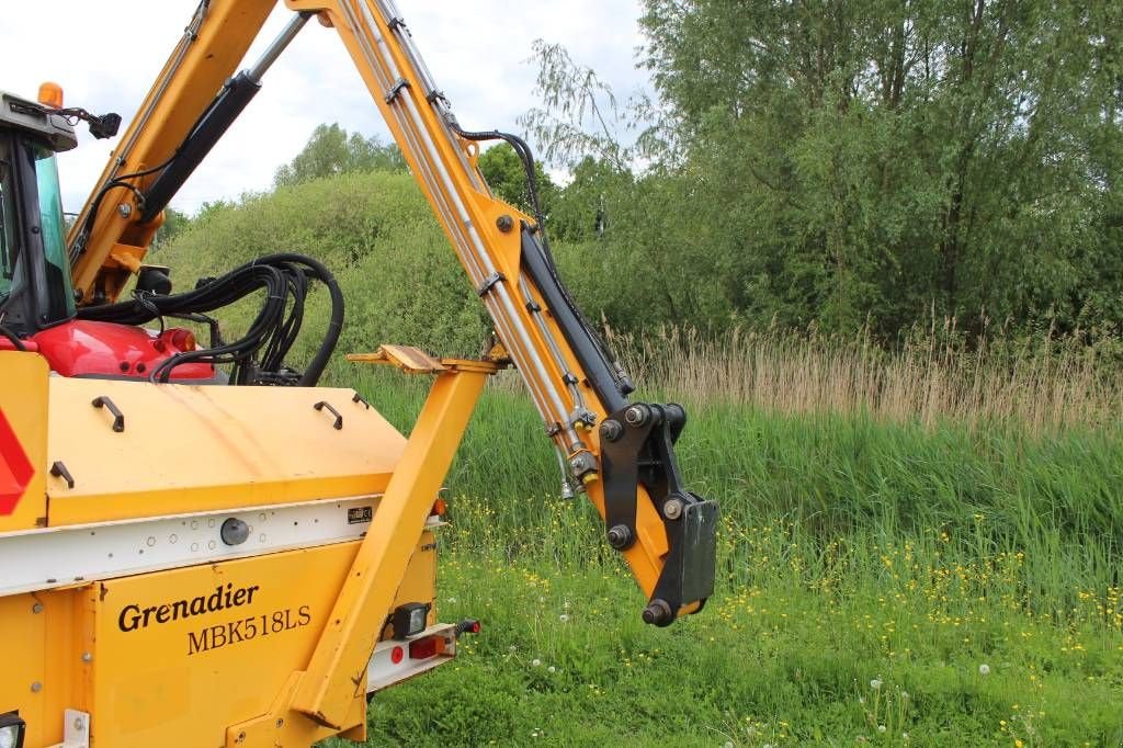 Traktor des Typs Massey Ferguson 6480 met Herder Grenadier 518LS, Gebrauchtmaschine in Geldermalsen (Bild 7)