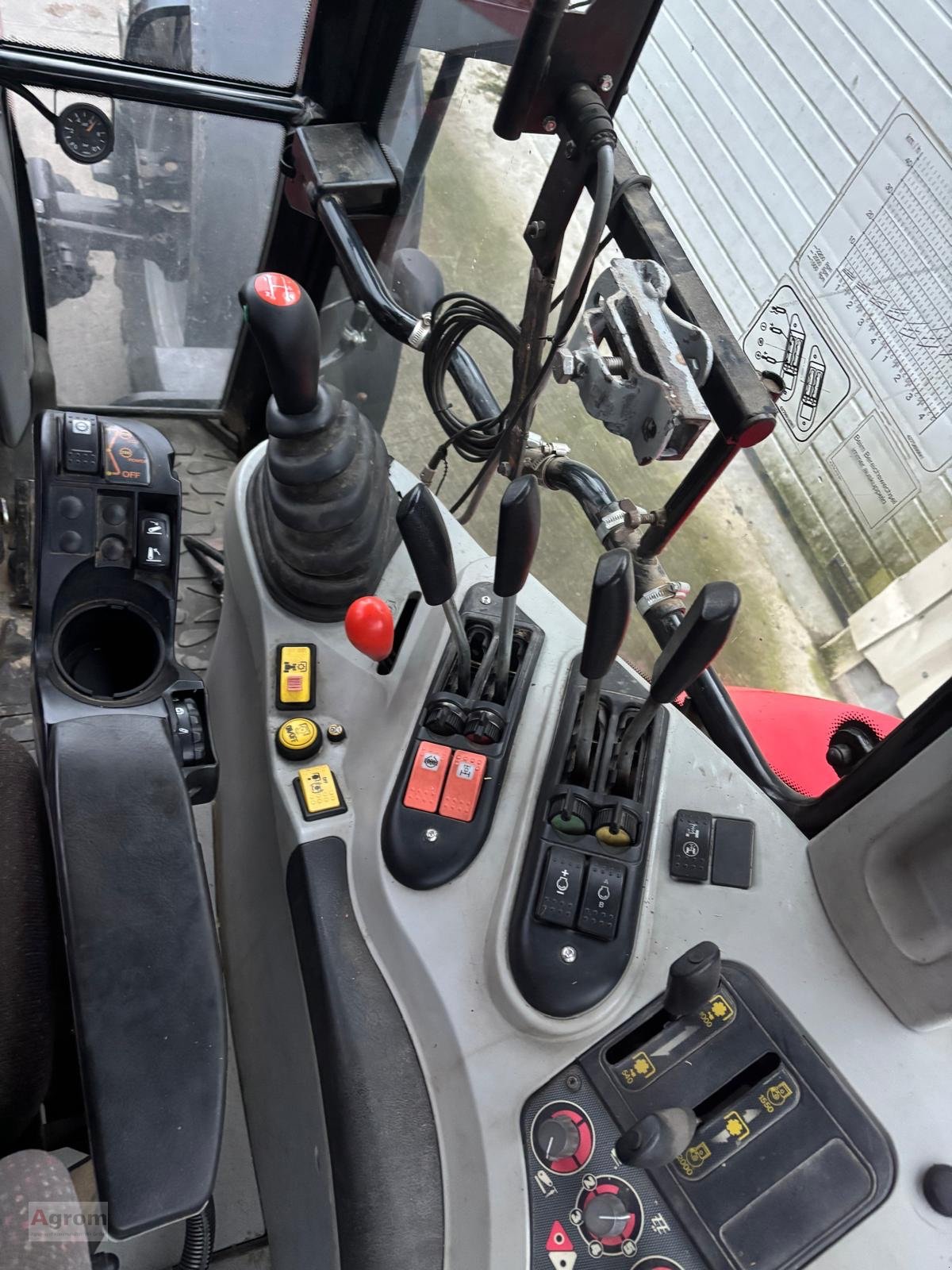 Traktor типа Massey Ferguson 6480, Gebrauchtmaschine в Riedhausen (Фотография 7)