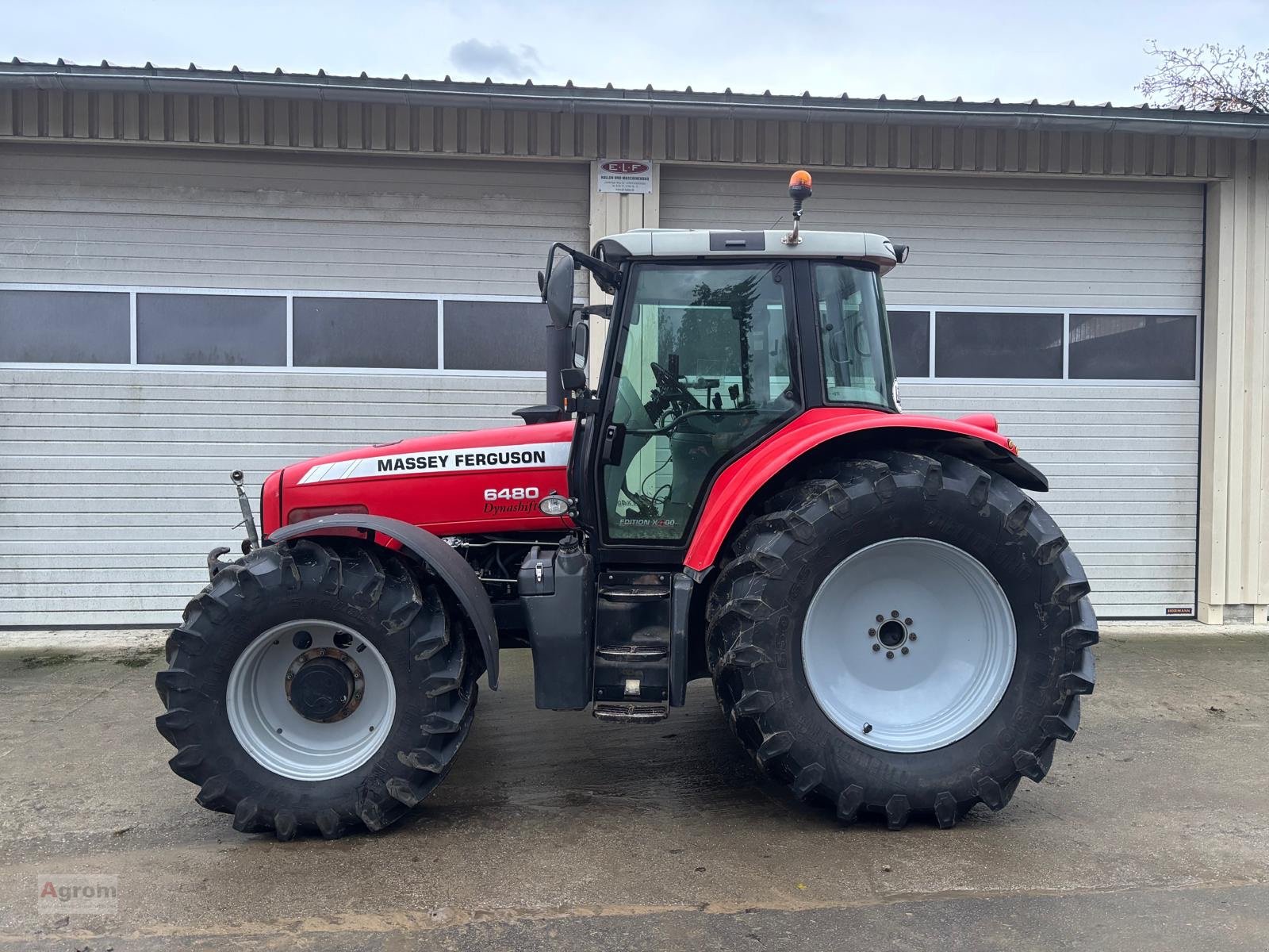 Traktor of the type Massey Ferguson 6480, Gebrauchtmaschine in Riedhausen (Picture 1)