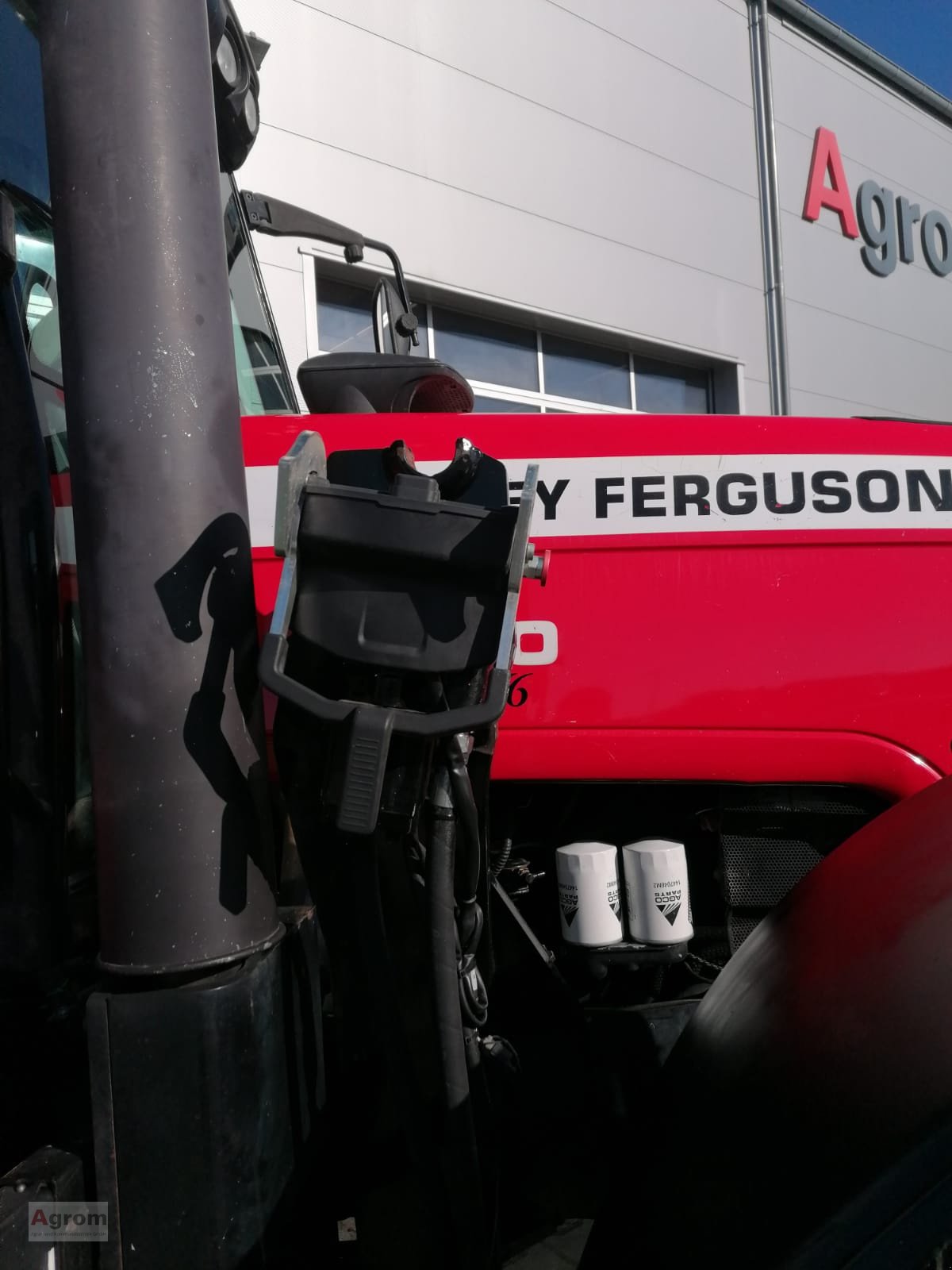 Traktor от тип Massey Ferguson 6480, Gebrauchtmaschine в Herbertingen (Снимка 7)