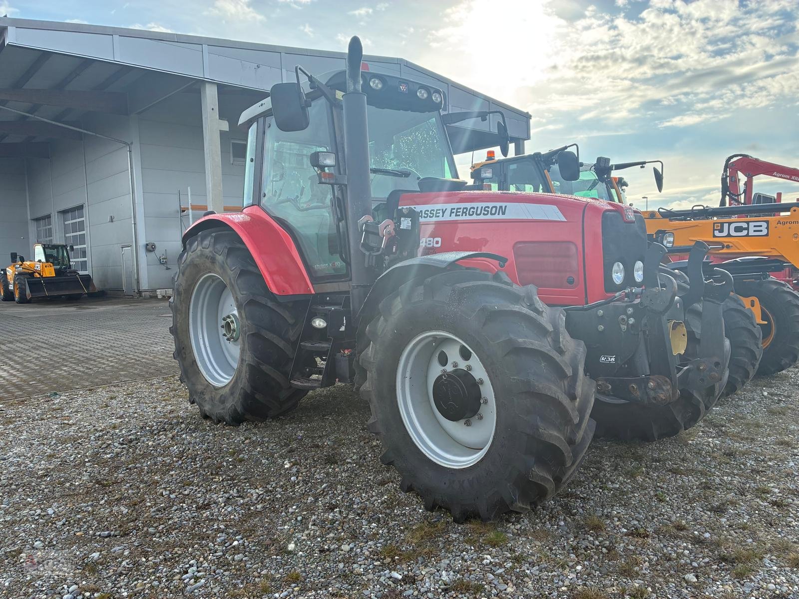 Traktor от тип Massey Ferguson 6480, Gebrauchtmaschine в Herbertingen (Снимка 8)