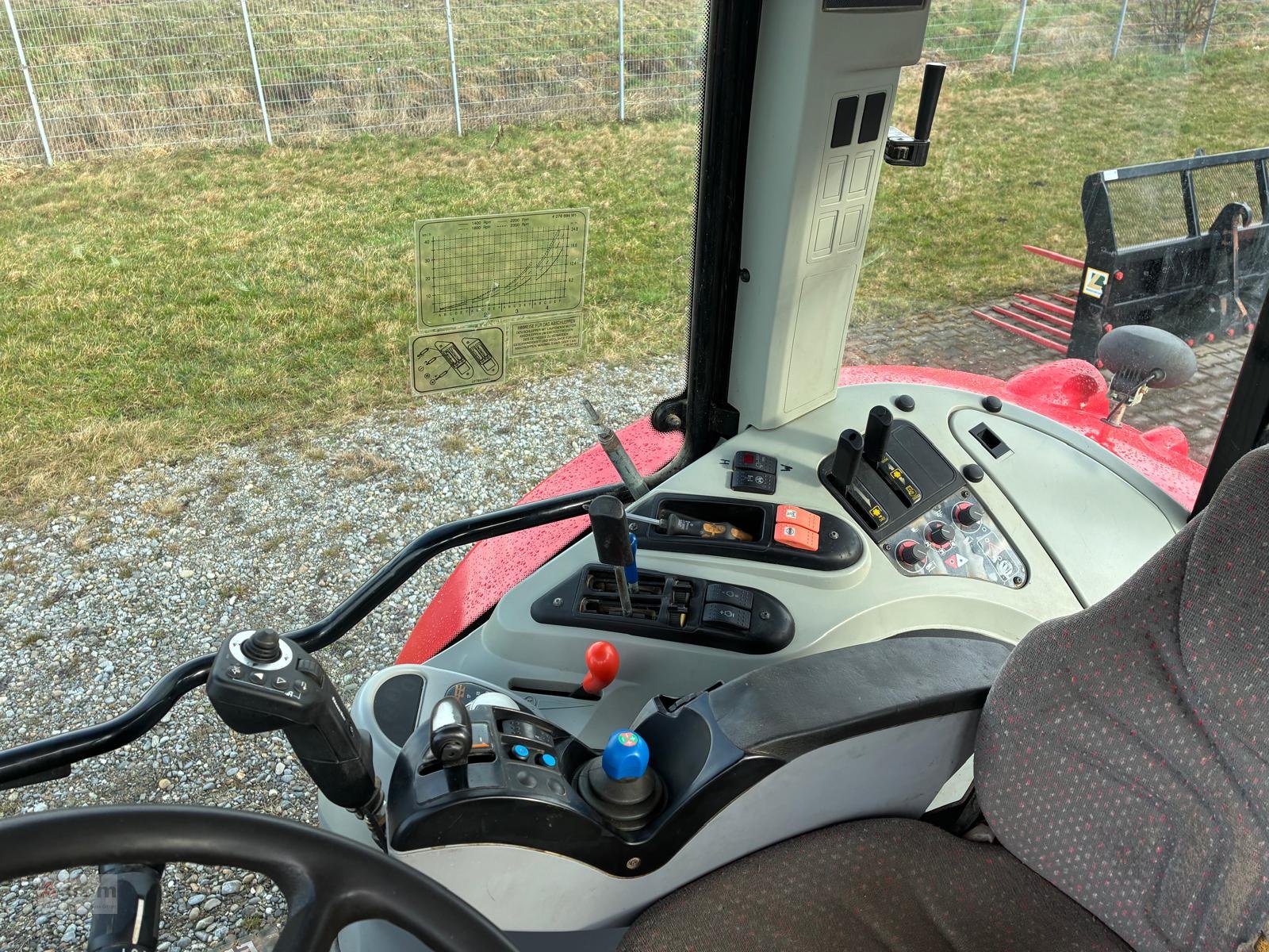 Traktor от тип Massey Ferguson 6480, Gebrauchtmaschine в Herbertingen (Снимка 17)