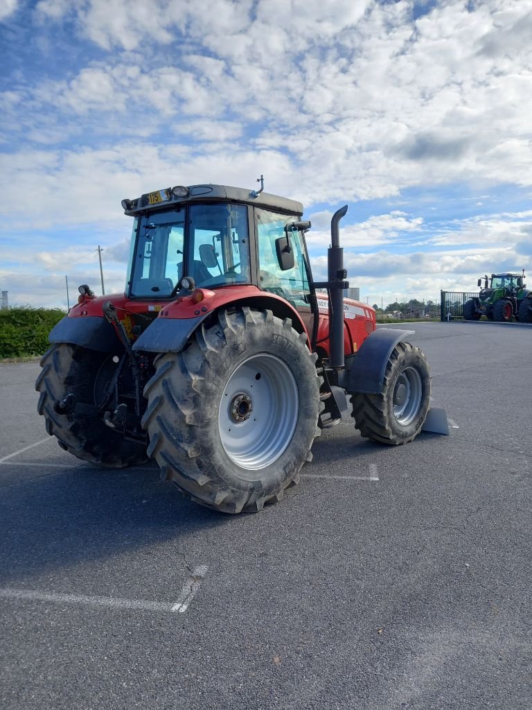 Traktor типа Massey Ferguson 6480, Gebrauchtmaschine в Calmont (Фотография 3)