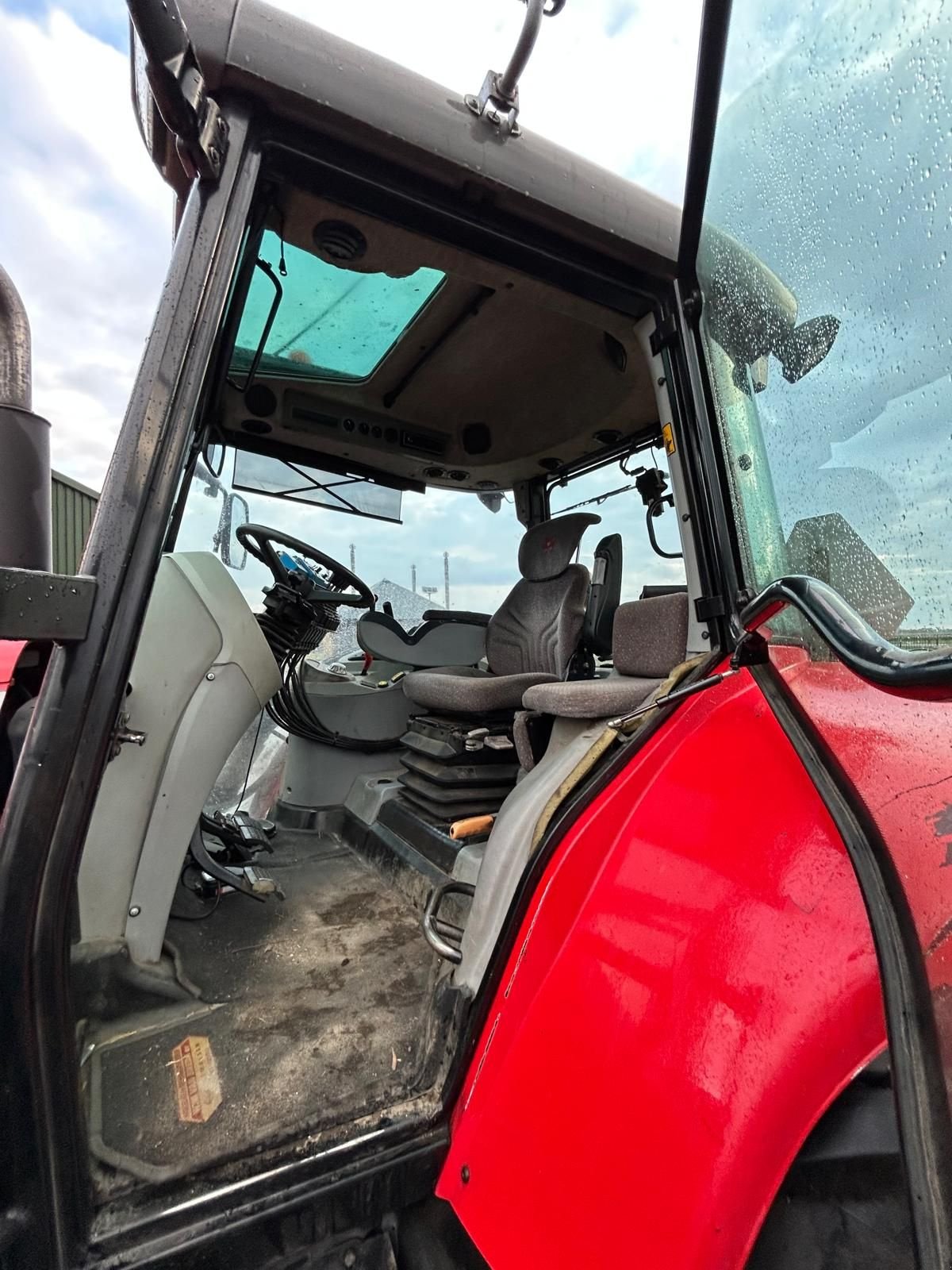 Traktor van het type Massey Ferguson 6480, Gebrauchtmaschine in Voorhout (Foto 8)