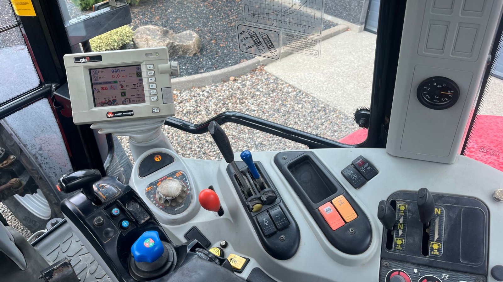 Traktor Türe ait Massey Ferguson 6490 Dyna 6 med frontlift, Gebrauchtmaschine içinde Lintrup (resim 8)