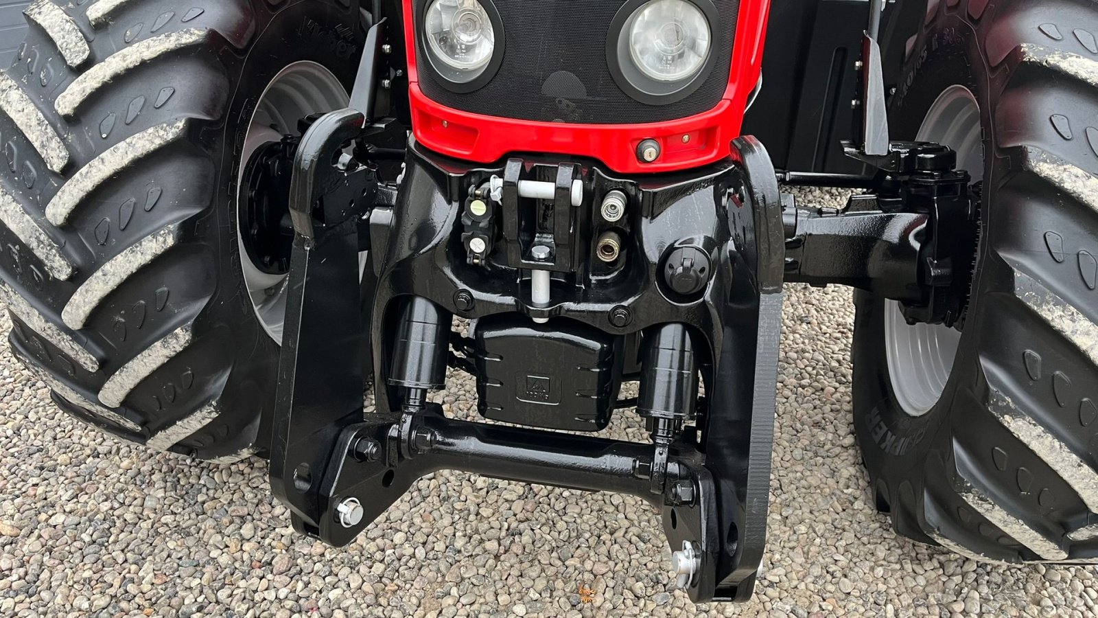 Traktor des Typs Massey Ferguson 6490 Dyna 6 med frontlift, Gebrauchtmaschine in Lintrup (Bild 4)