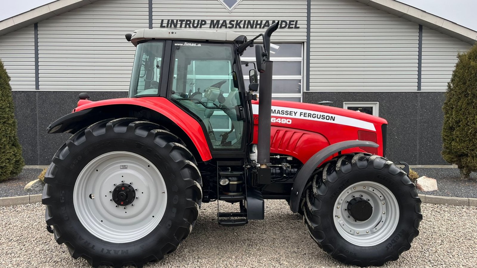 Traktor des Typs Massey Ferguson 6490 Dyna 6 med frontlift, Gebrauchtmaschine in Lintrup (Bild 10)