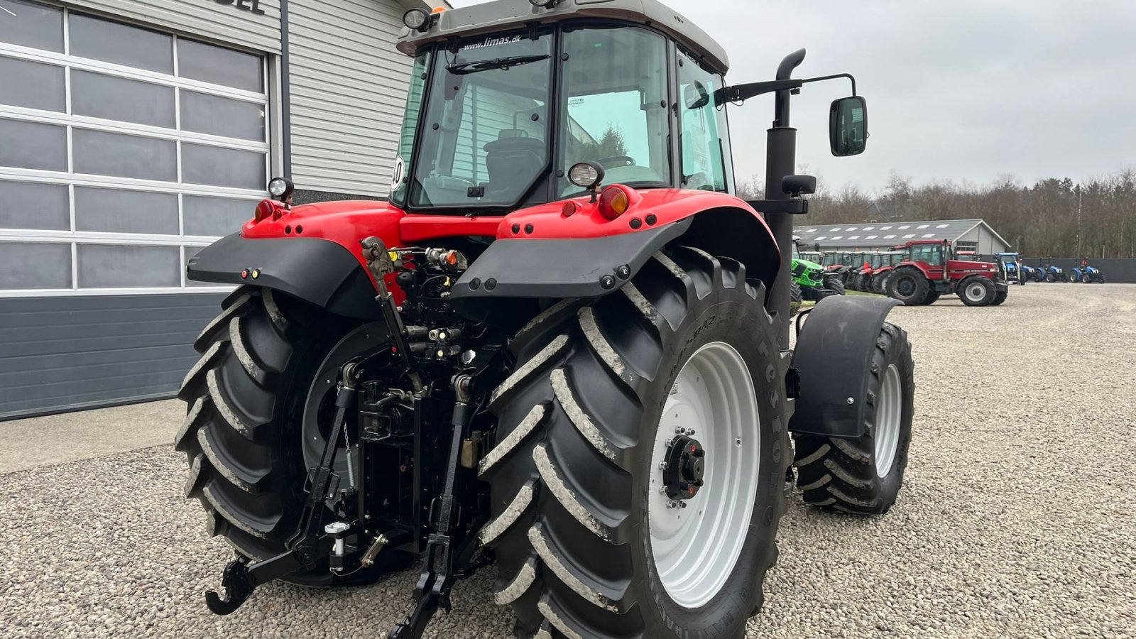 Traktor des Typs Massey Ferguson 6490 Dyna 6 med frontlift, Gebrauchtmaschine in Lintrup (Bild 17)