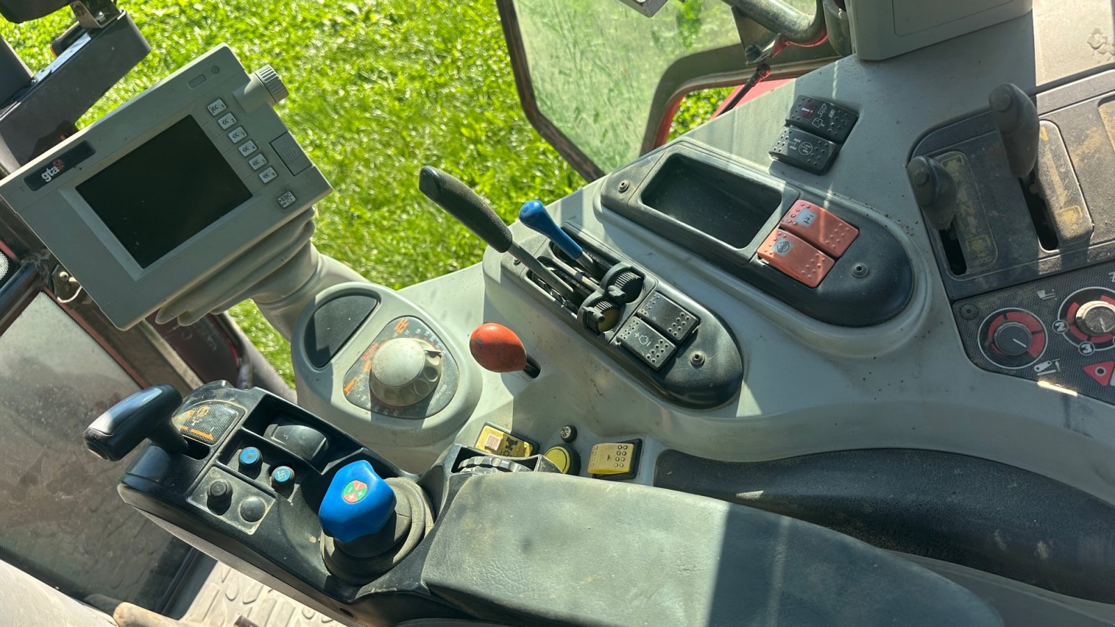 Traktor от тип Massey Ferguson 6490, Gebrauchtmaschine в Eberhardzell (Снимка 2)