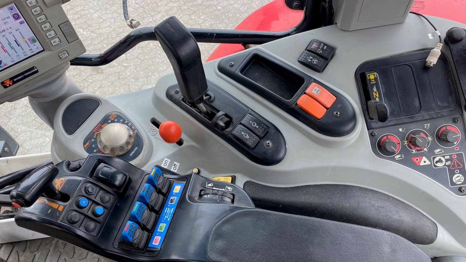 Traktor от тип Massey Ferguson 6499-Dyna 6, Gebrauchtmaschine в Ringe (Снимка 8)