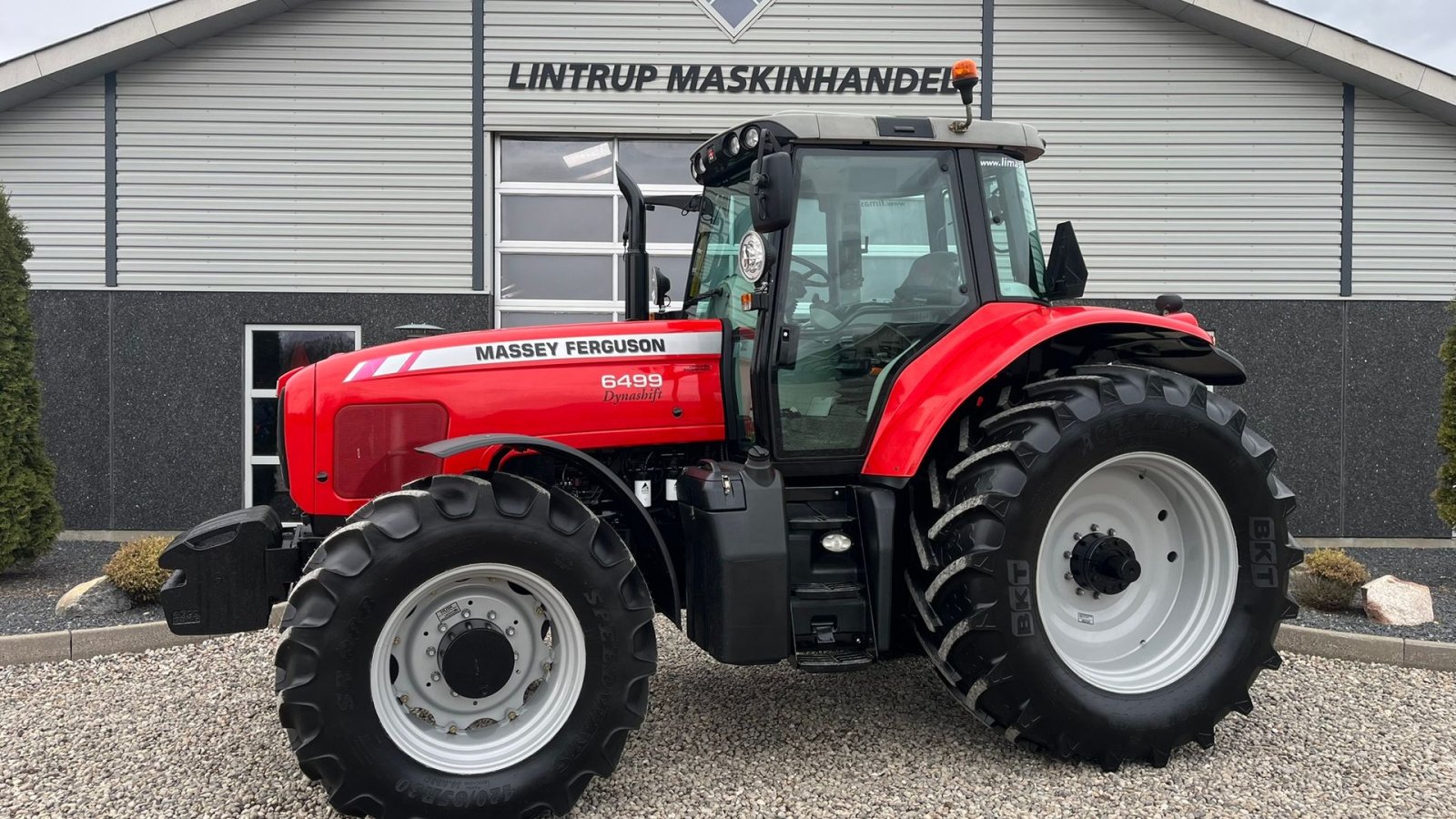 Traktor of the type Massey Ferguson 6499 Dynaschift, Gebrauchtmaschine in Lintrup (Picture 1)