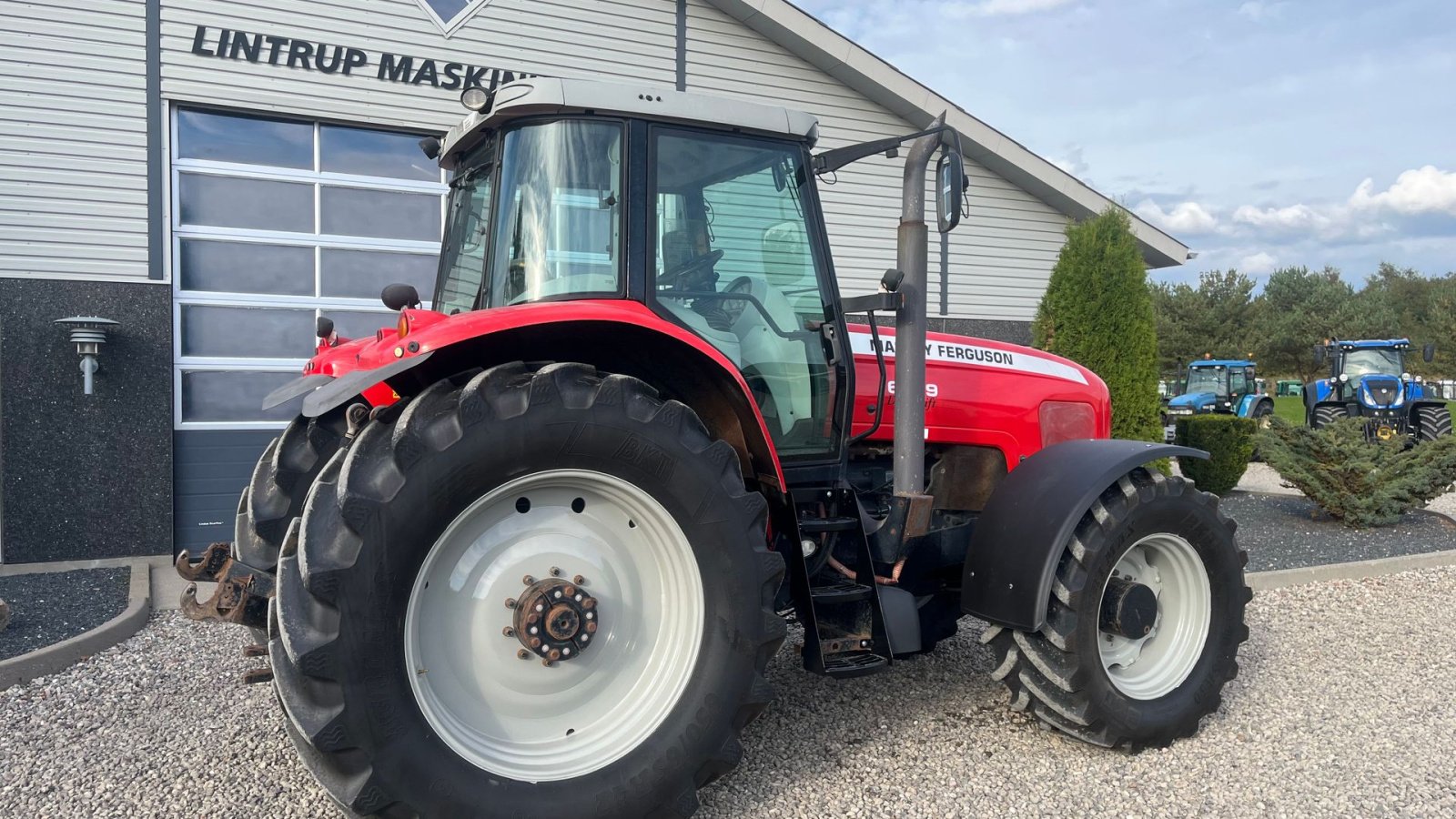 Traktor of the type Massey Ferguson 6499 Dynashift med frontlift og frontpto, Gebrauchtmaschine in Lintrup (Picture 14)