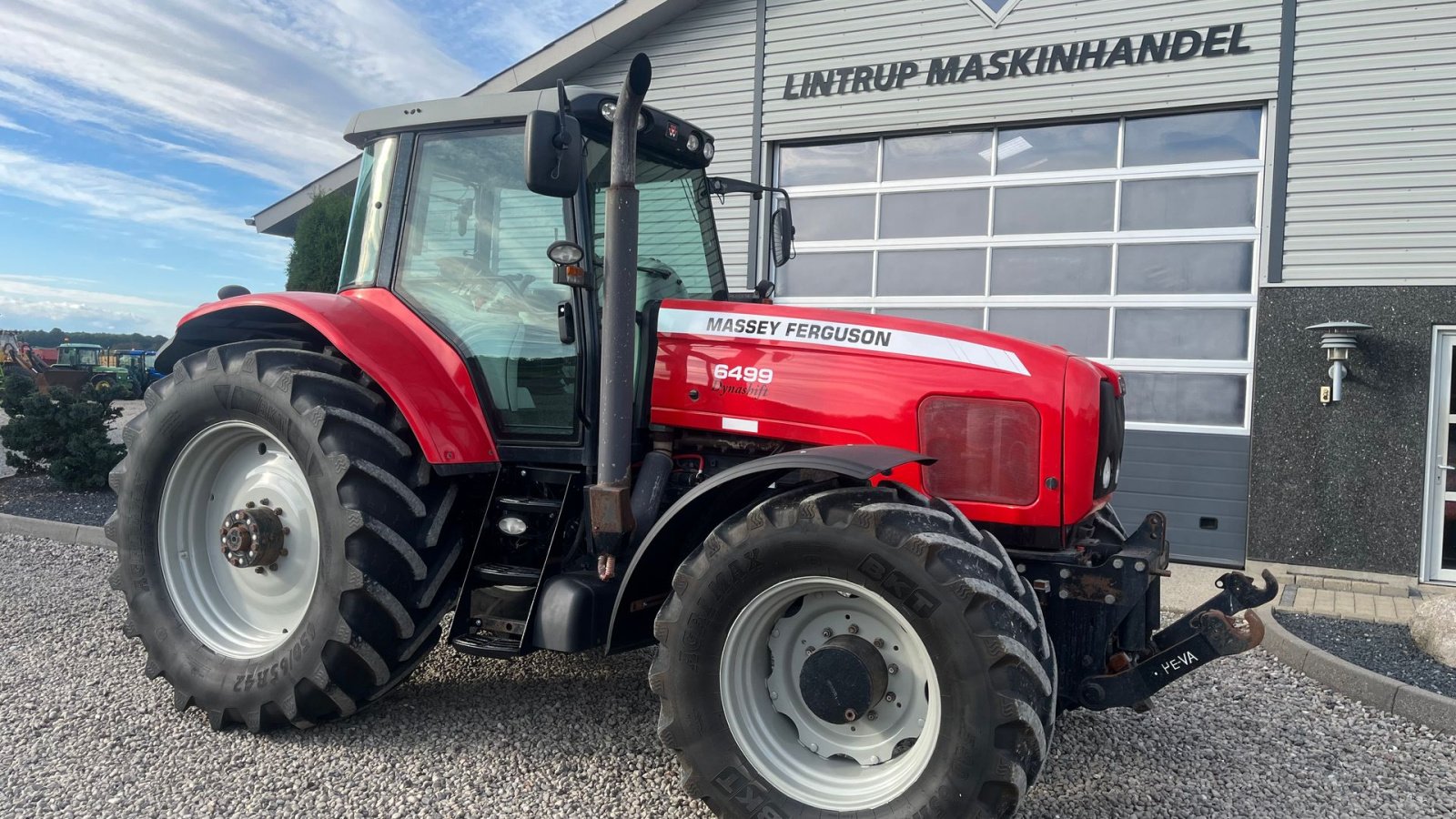 Traktor of the type Massey Ferguson 6499 Dynashift med frontlift og frontpto, Gebrauchtmaschine in Lintrup (Picture 17)