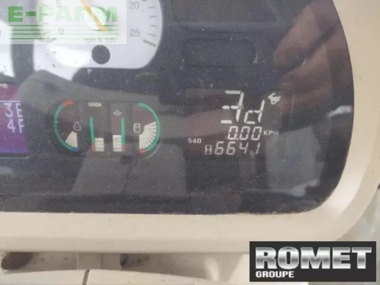 Traktor del tipo Massey Ferguson 6613 d6 ef Efficient, Gebrauchtmaschine In GENNES-SUR-GLAIZE (Immagine 7)