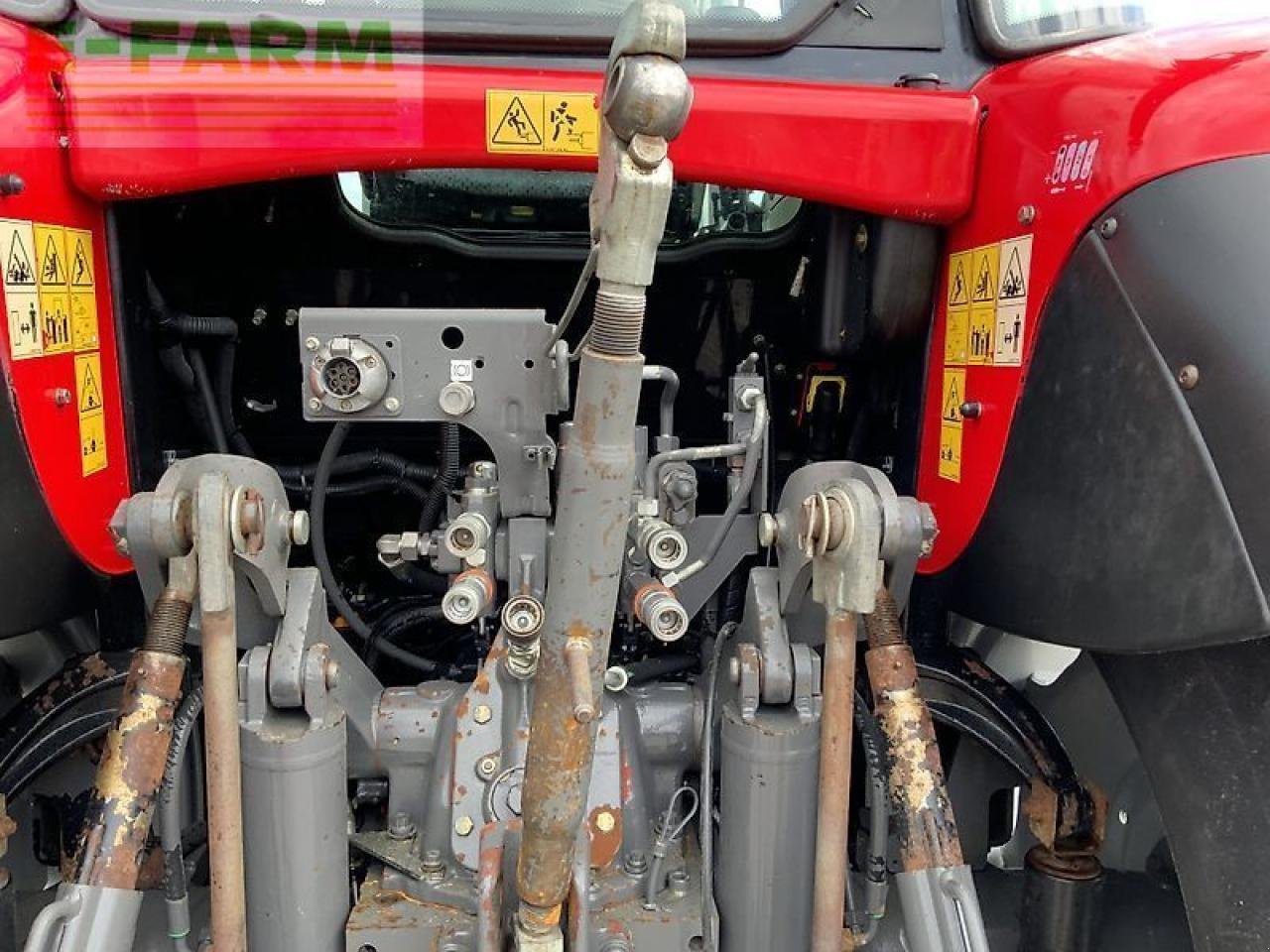 Traktor of the type Massey Ferguson 6613 dyna 4 (st23798), Gebrauchtmaschine in SHAFTESBURY (Picture 17)