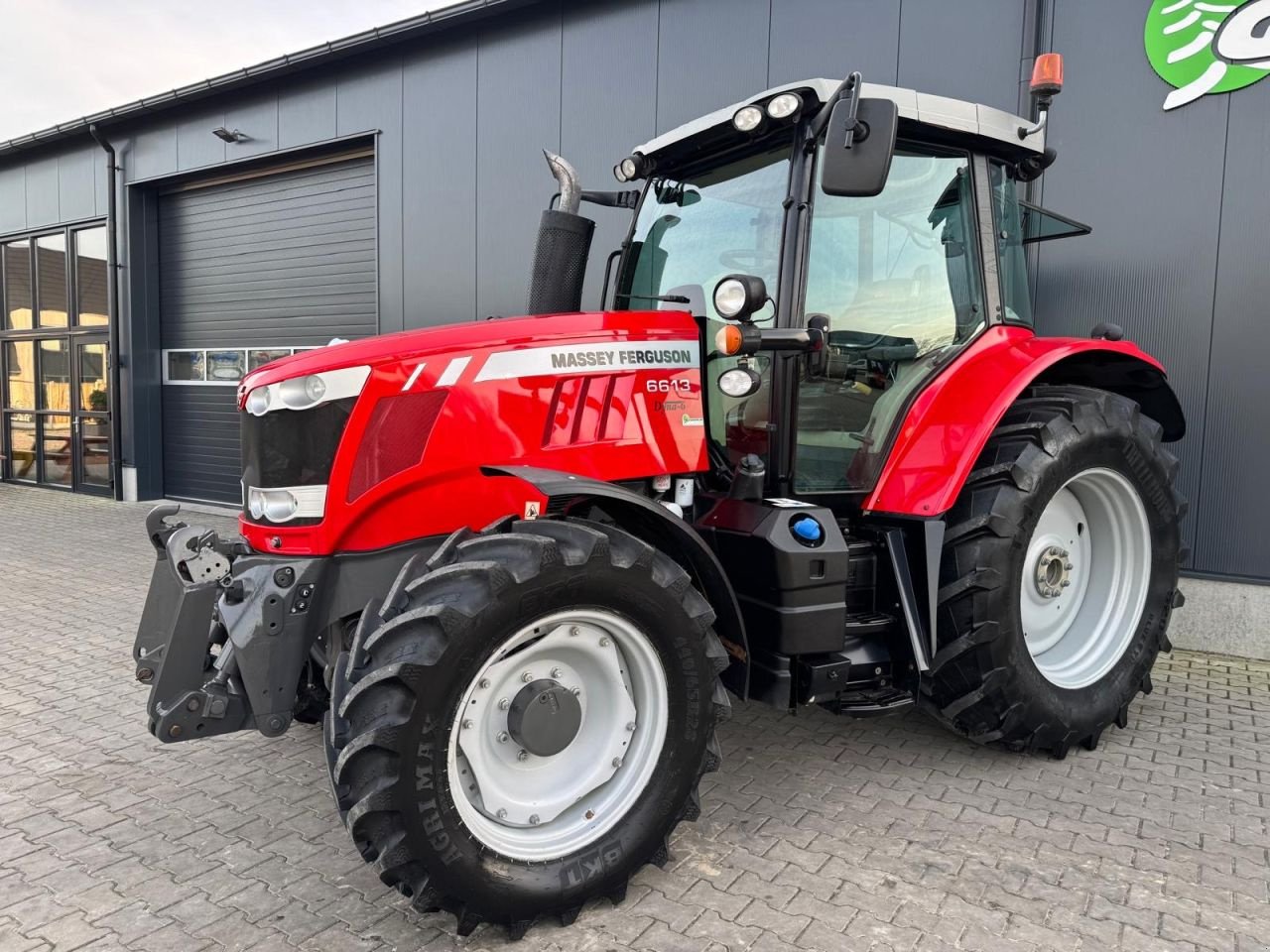 Traktor от тип Massey Ferguson 6613 Dyna6, Gebrauchtmaschine в Daarle (Снимка 2)