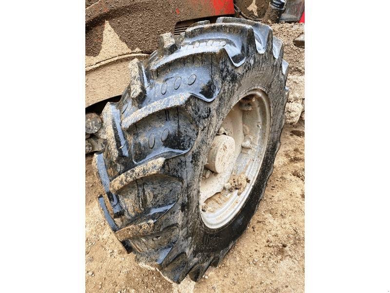 Traktor of the type Massey Ferguson 6613, Gebrauchtmaschine in SAINT-GERMAIN DU PUY (Picture 4)