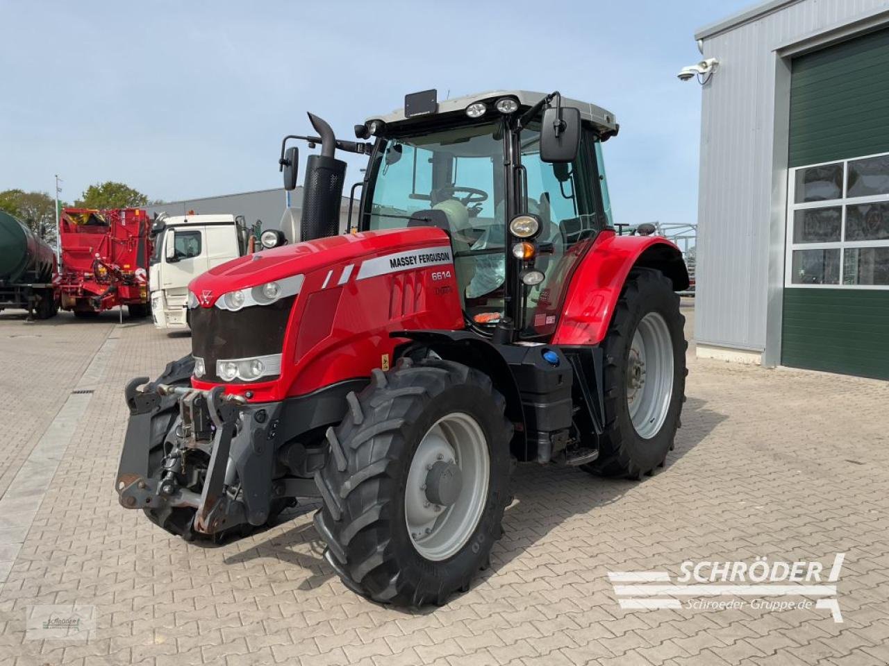 Traktor типа Massey Ferguson 6614 DYNA-6 EFFICIENT, Gebrauchtmaschine в Holdorf (Фотография 2)