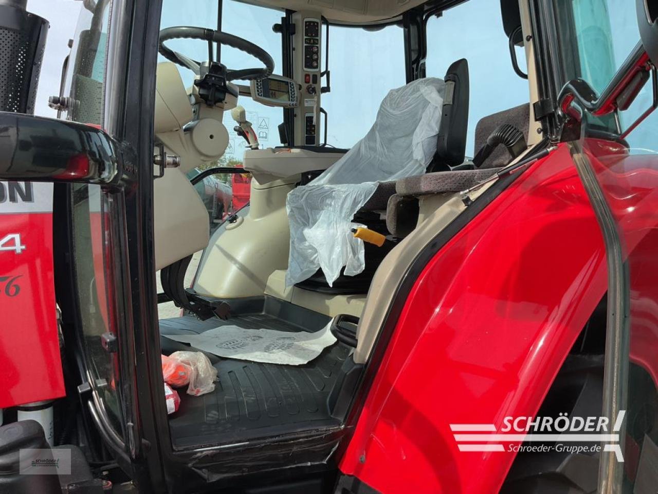 Traktor типа Massey Ferguson 6614 DYNA-6 EFFICIENT, Gebrauchtmaschine в Holdorf (Фотография 13)