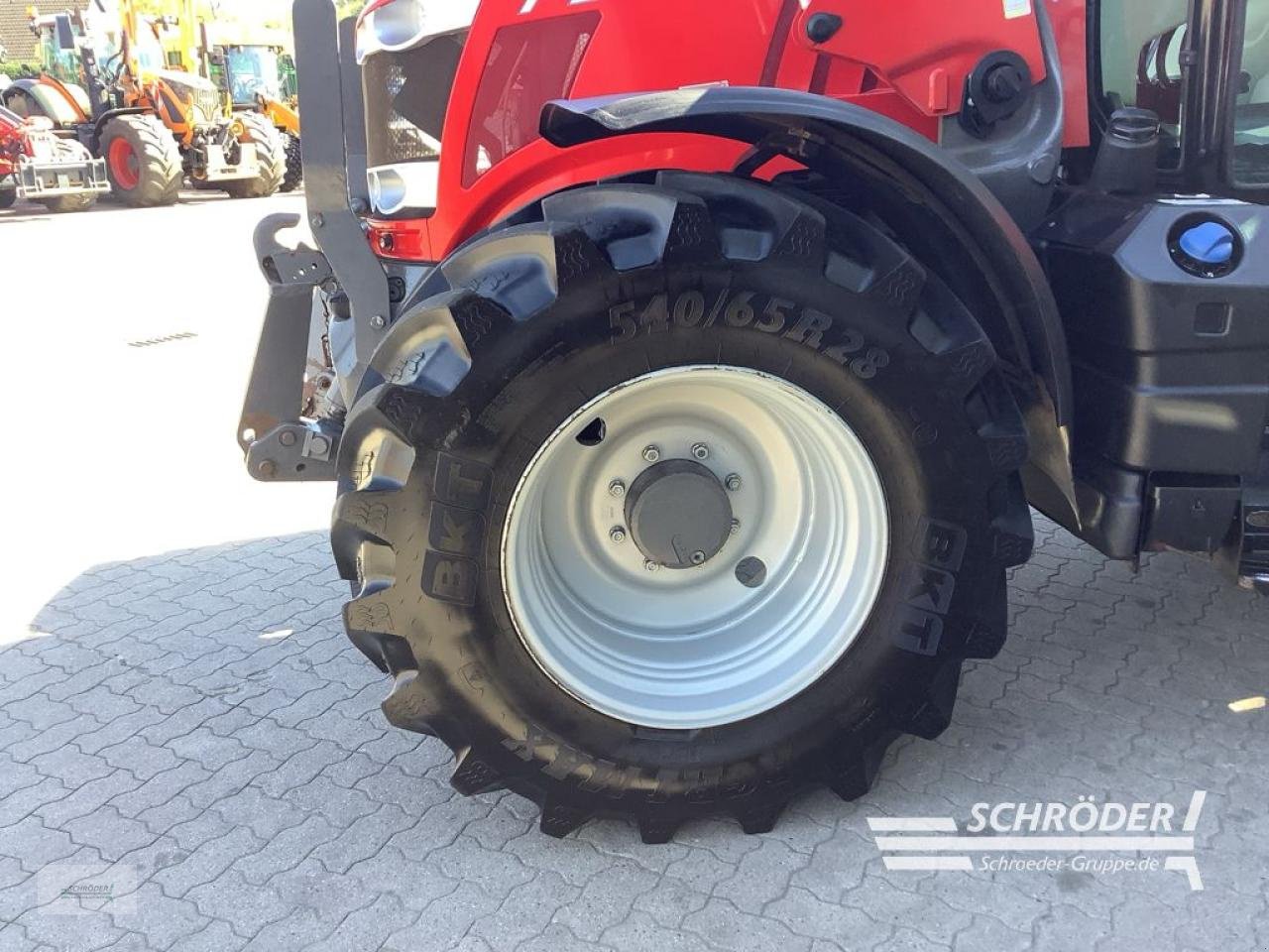 Traktor от тип Massey Ferguson 6614 DYNA-6 EFFICIENT, Gebrauchtmaschine в Völkersen (Снимка 4)