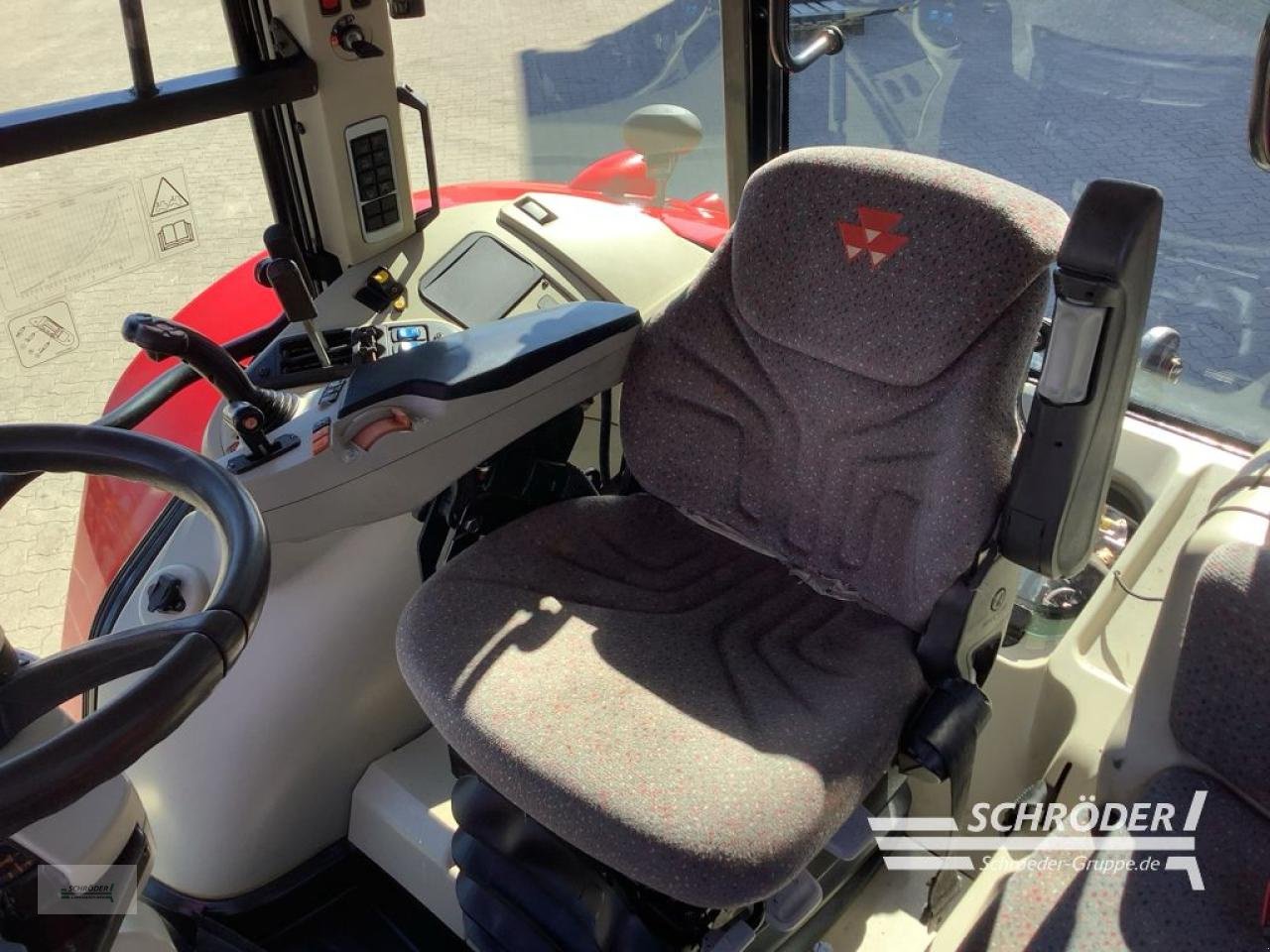 Traktor от тип Massey Ferguson 6614 DYNA-6 EFFICIENT, Gebrauchtmaschine в Völkersen (Снимка 11)