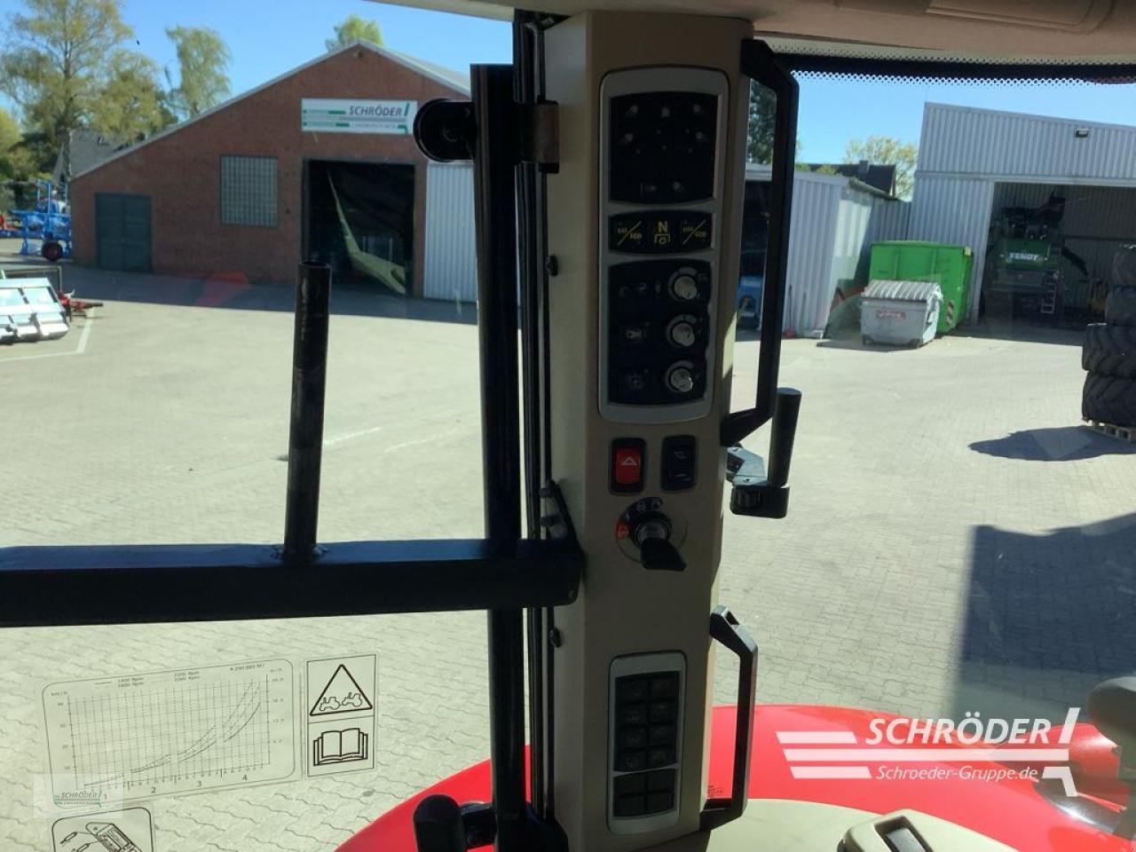 Traktor от тип Massey Ferguson 6614 DYNA-6 EFFICIENT, Gebrauchtmaschine в Völkersen (Снимка 13)