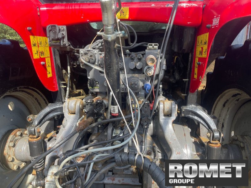 Traktor des Typs Massey Ferguson 6615 DV EF, Gebrauchtmaschine in Gennes sur glaize (Bild 3)