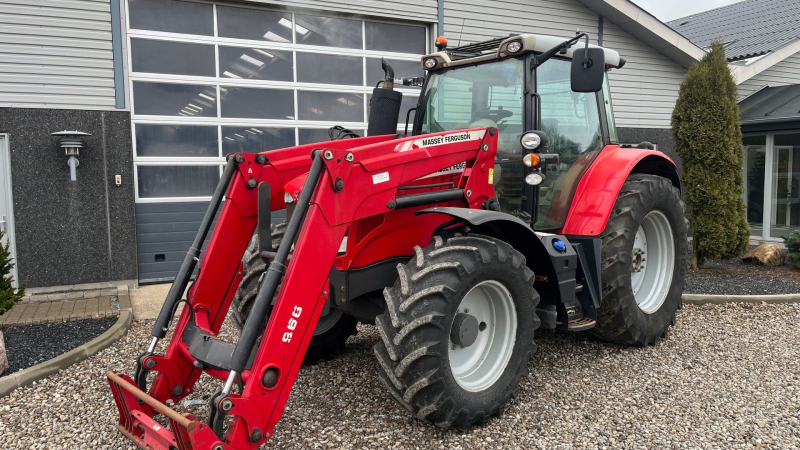 Traktor del tipo Massey Ferguson 6615  Dyna6 med frontlæsser, Gebrauchtmaschine In Lintrup (Immagine 2)