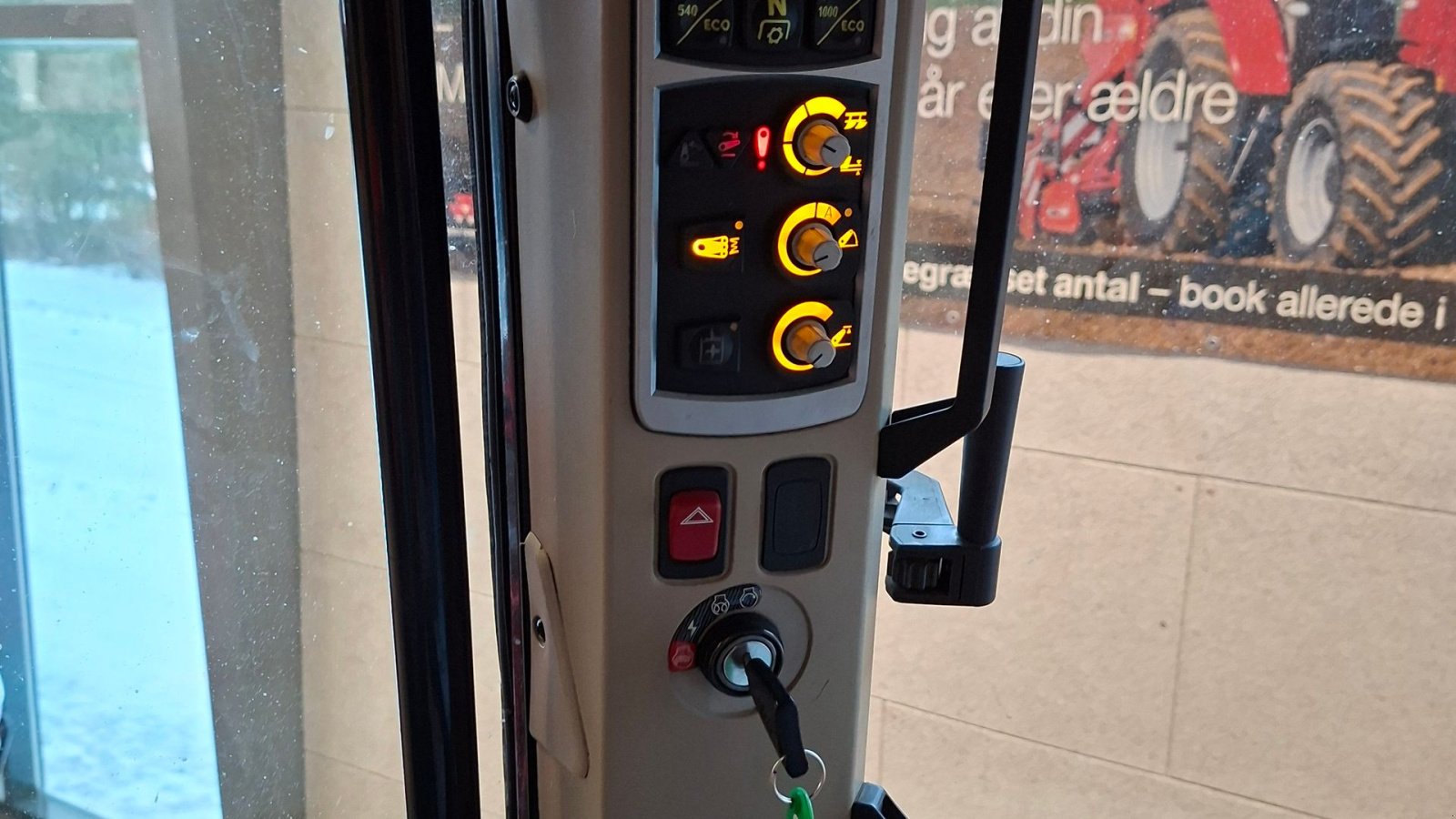 Traktor typu Massey Ferguson 6615 Essential, Gebrauchtmaschine w Nykøbing M (Zdjęcie 13)