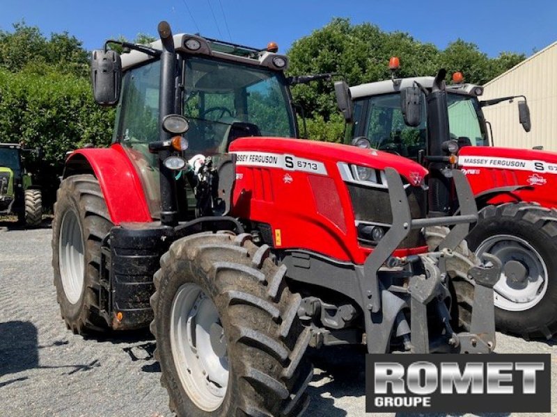 Traktor des Typs Massey Ferguson 6713 S D6 EF DX, Gebrauchtmaschine in Gennes sur glaize (Bild 2)