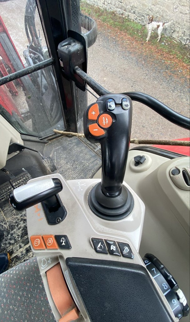 Traktor del tipo Massey Ferguson 6713S DYNA-6 EFFICIENT, Gebrauchtmaschine en Millau (Imagen 10)