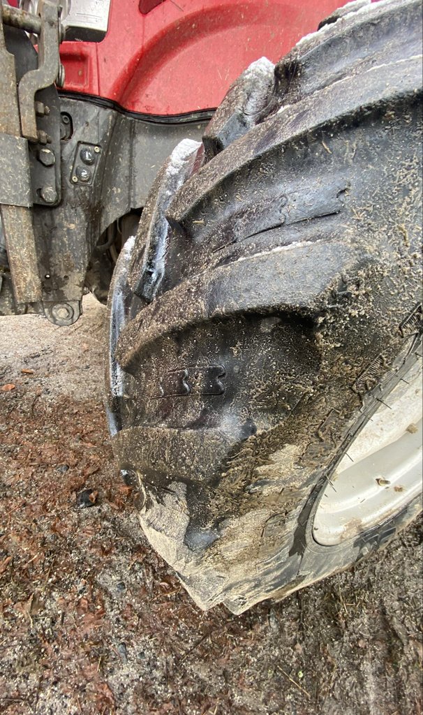 Traktor del tipo Massey Ferguson 6713S DYNA-6 EFFICIENT, Gebrauchtmaschine en Millau (Imagen 4)