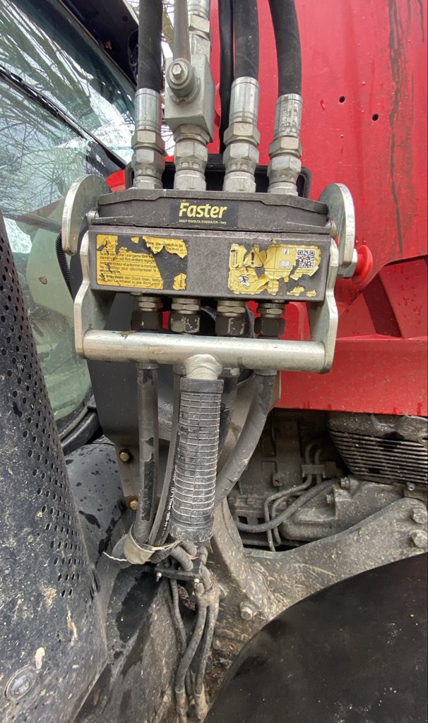 Traktor del tipo Massey Ferguson 6713S DYNA-6 EFFICIENT, Gebrauchtmaschine en Millau (Imagen 11)