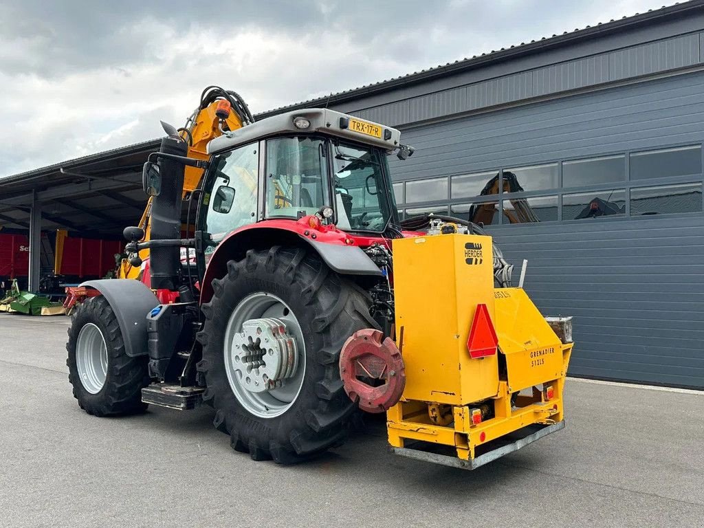 Traktor des Typs Massey Ferguson 6713S Dyna 6, Gebrauchtmaschine in BENNEKOM (Bild 4)