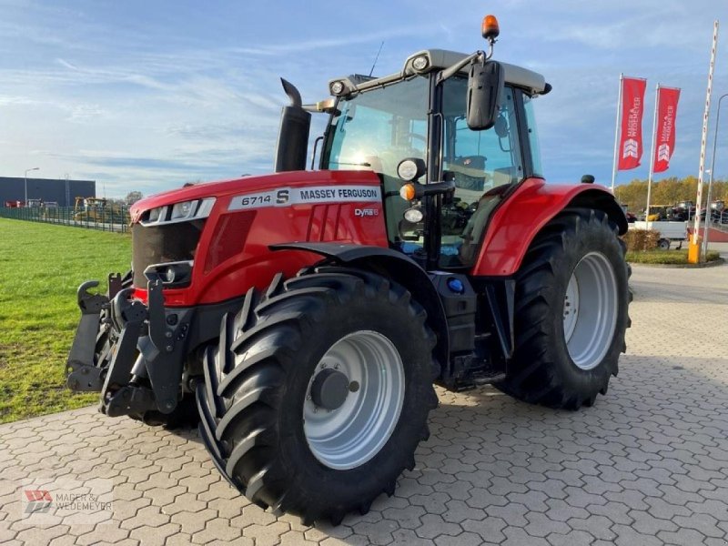 Traktor des Typs Massey Ferguson 6714S DYNA-6 MIT FZW, Gebrauchtmaschine in Oyten (Bild 1)