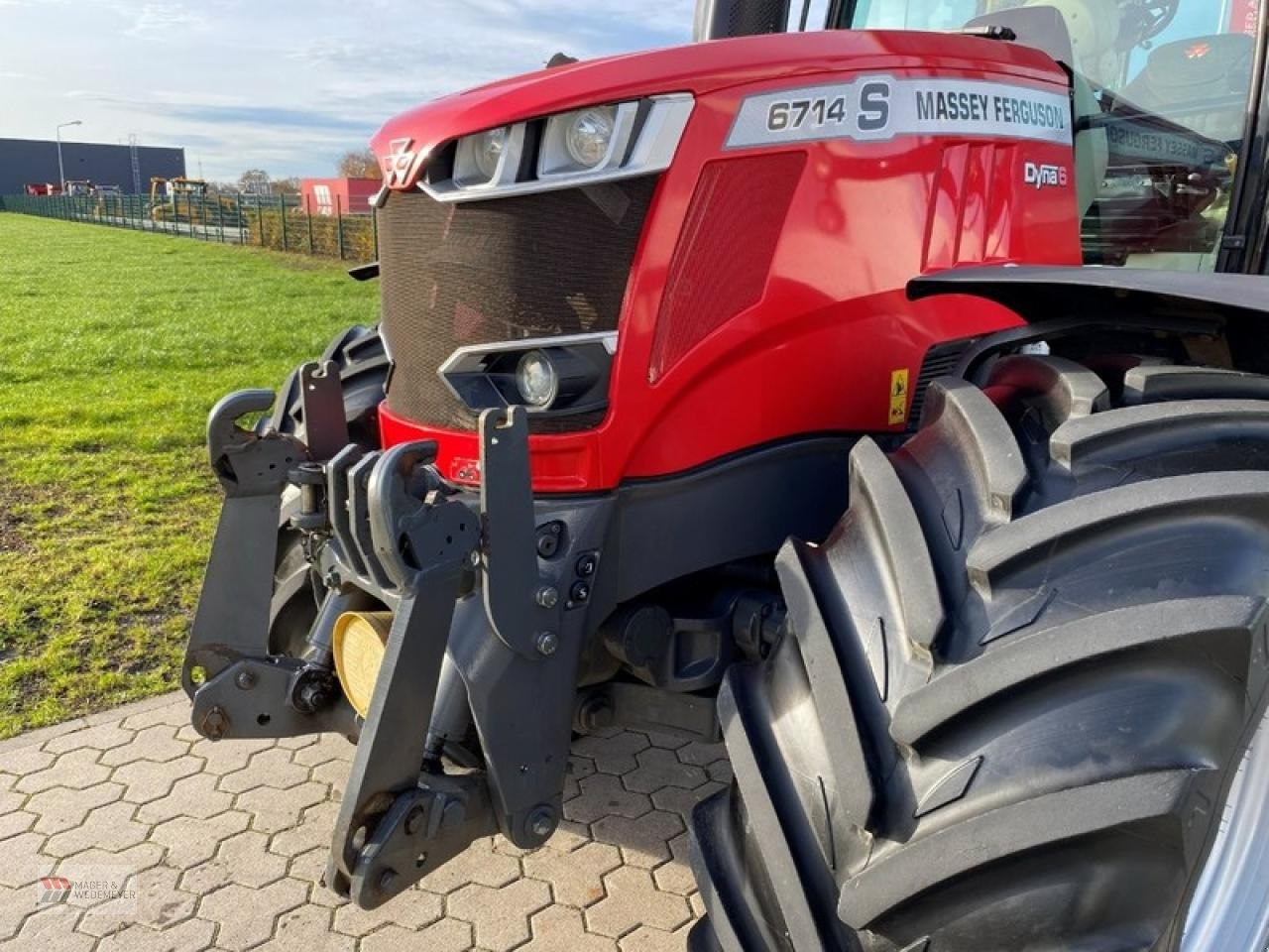 Traktor типа Massey Ferguson 6714S DYNA-6 MIT FZW, Gebrauchtmaschine в Oyten (Фотография 2)