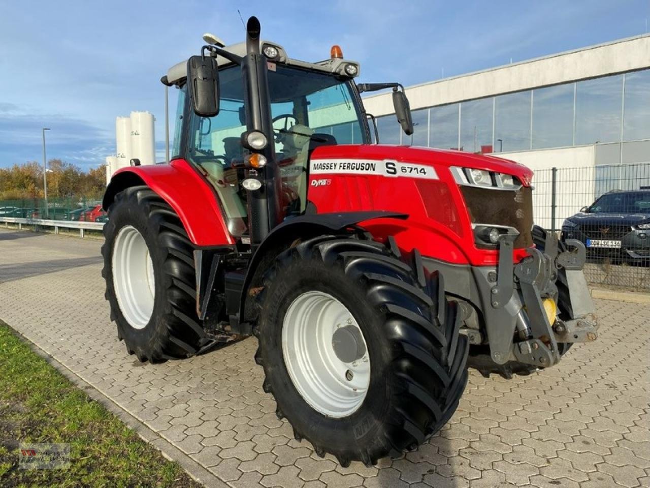 Traktor типа Massey Ferguson 6714S DYNA-6 MIT FZW, Gebrauchtmaschine в Oyten (Фотография 3)