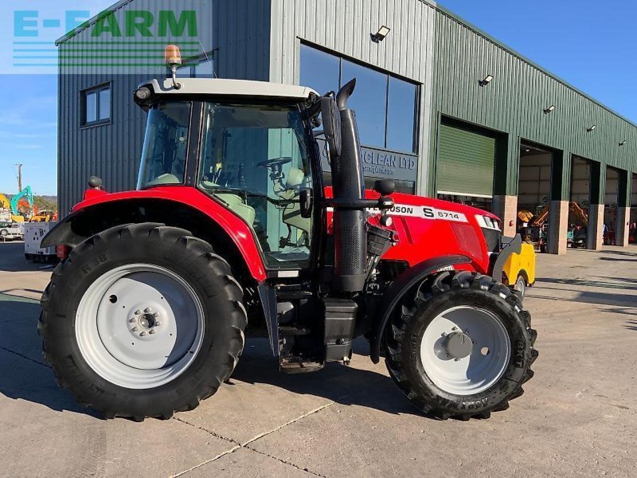 Traktor of the type Massey Ferguson 6714s dyna 6 tractor (st25200), Gebrauchtmaschine in SHAFTESBURY (Picture 8)