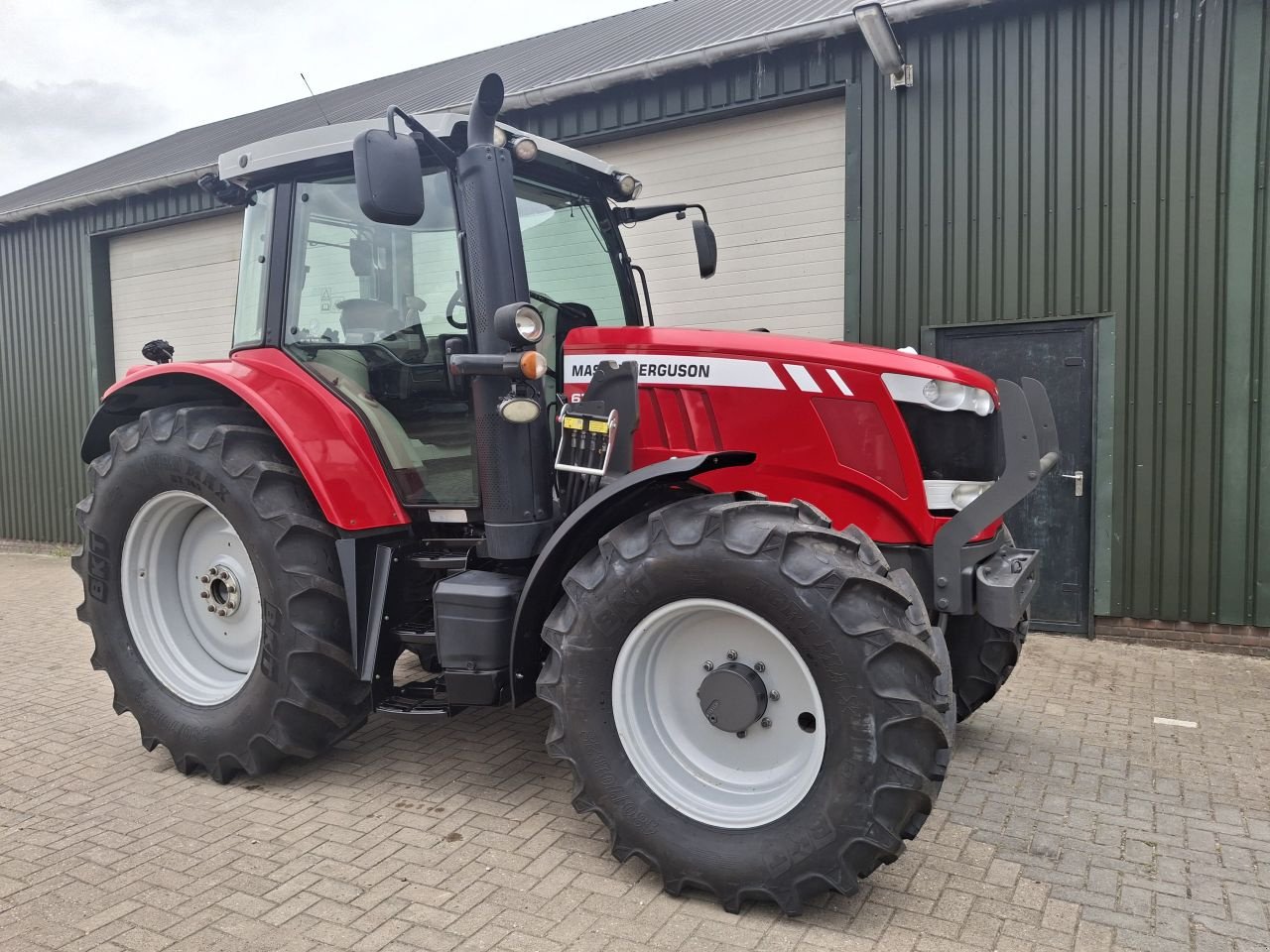 Traktor typu Massey Ferguson 6714S Dyna 6, Gebrauchtmaschine v Witte paarden (Obrázek 2)