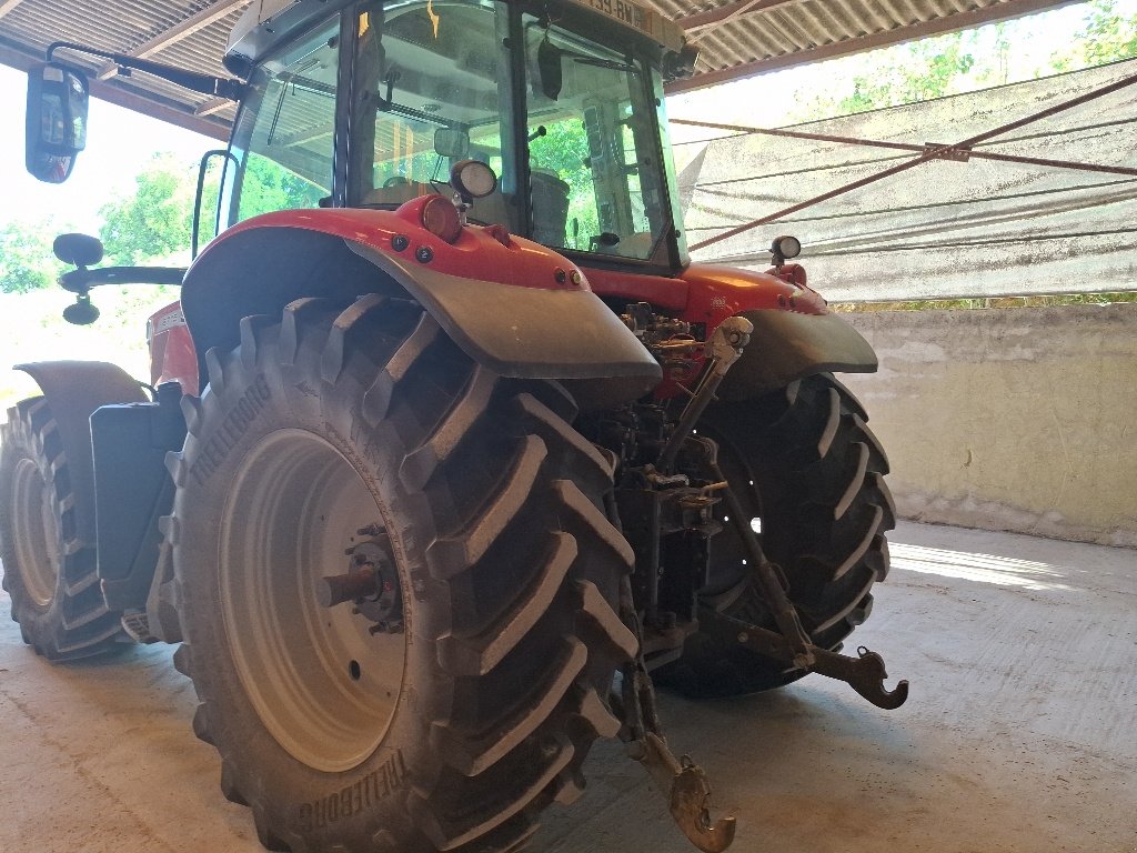 Traktor des Typs Massey Ferguson 6715 S D 6 EFFICIENT, Gebrauchtmaschine in BRAS SUR MEUSE (Bild 5)