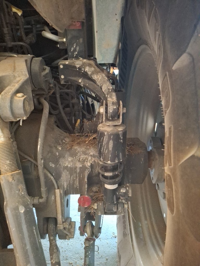 Traktor des Typs Massey Ferguson 6715 S D 6 EFFICIENT, Gebrauchtmaschine in BRAS SUR MEUSE (Bild 10)