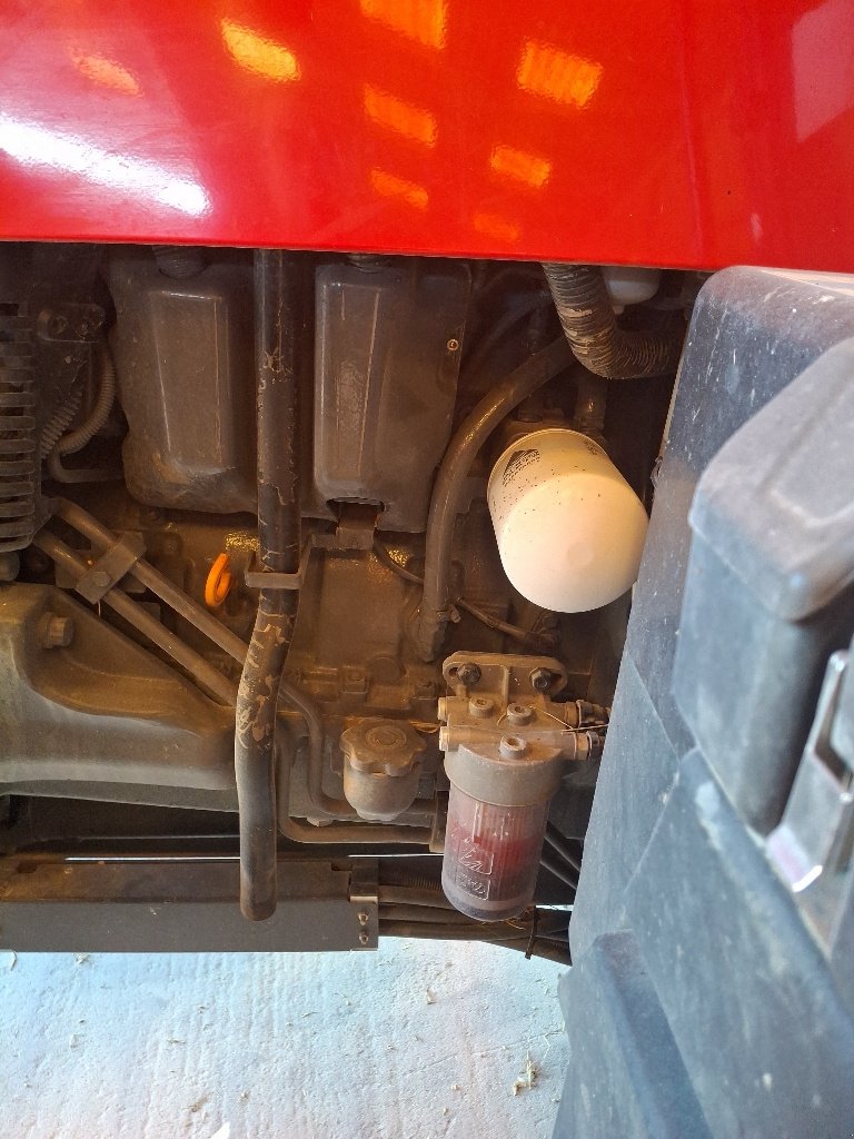 Traktor des Typs Massey Ferguson 6715 S D 6 EFFICIENT, Gebrauchtmaschine in BRAS SUR MEUSE (Bild 11)