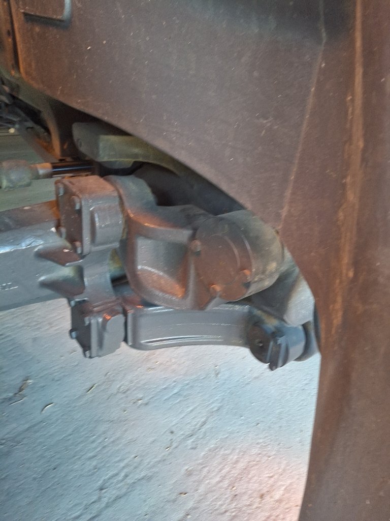 Traktor des Typs Massey Ferguson 6715 S D 6 EFFICIENT, Gebrauchtmaschine in BRAS SUR MEUSE (Bild 7)