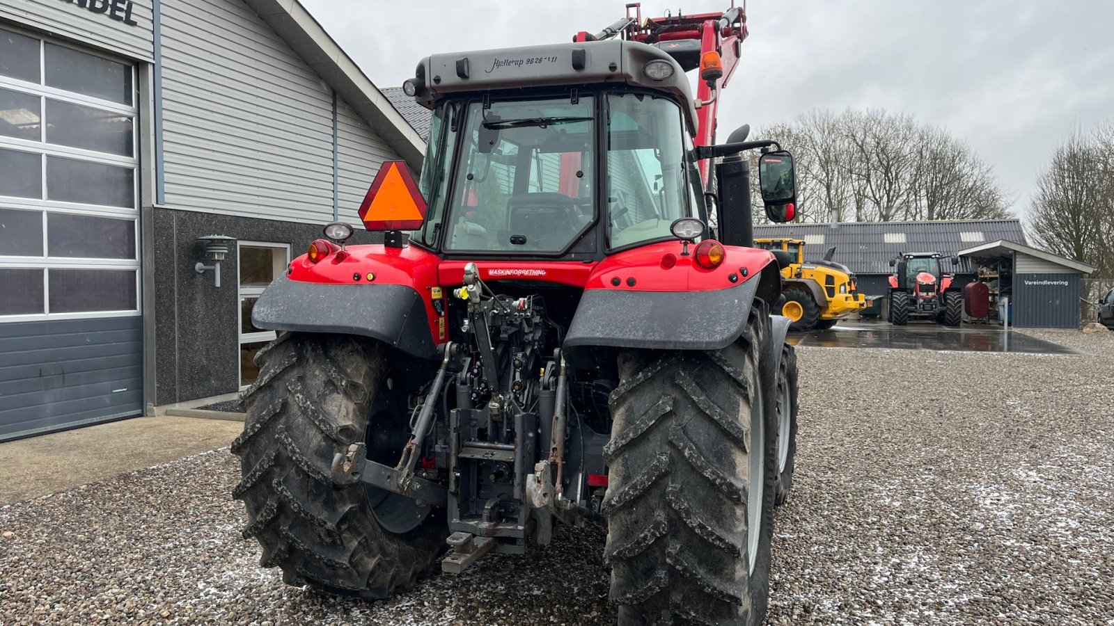 Traktor des Typs Massey Ferguson 6715 S Dyna6 Med frontlæsser, Gebrauchtmaschine in Lintrup (Bild 15)
