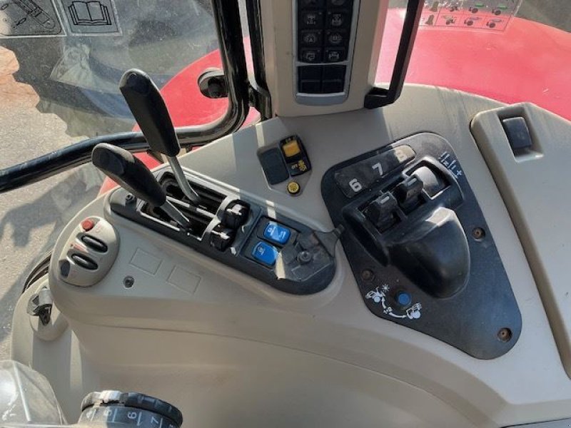 Traktor typu Massey Ferguson 6715, Gebrauchtmaschine v les hayons (Obrázek 11)